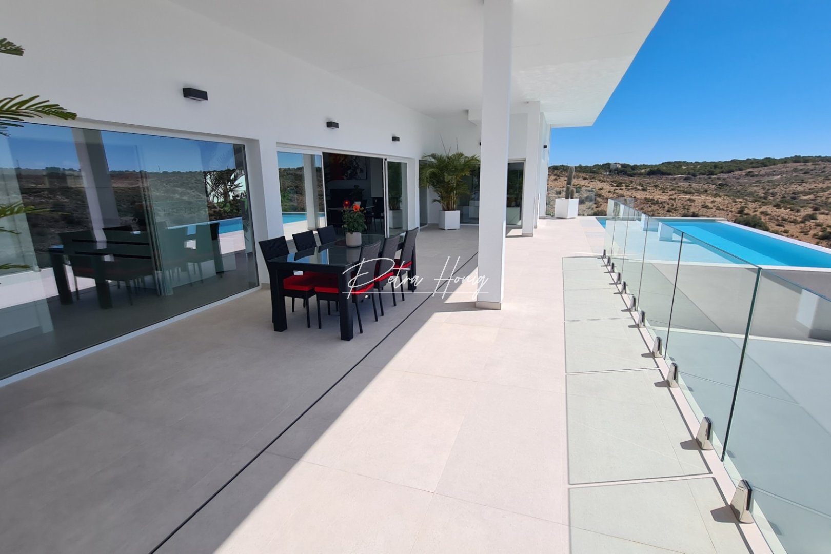 Resales - Villa - La Marina