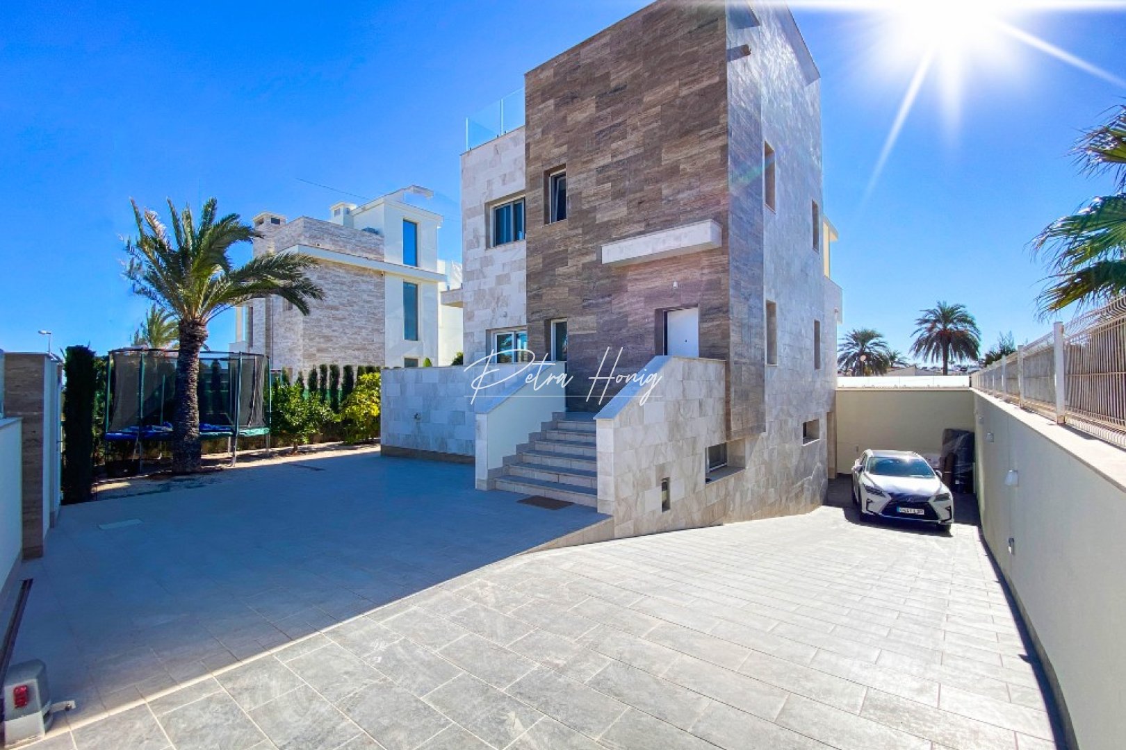 Resales - Villa - La Zenia