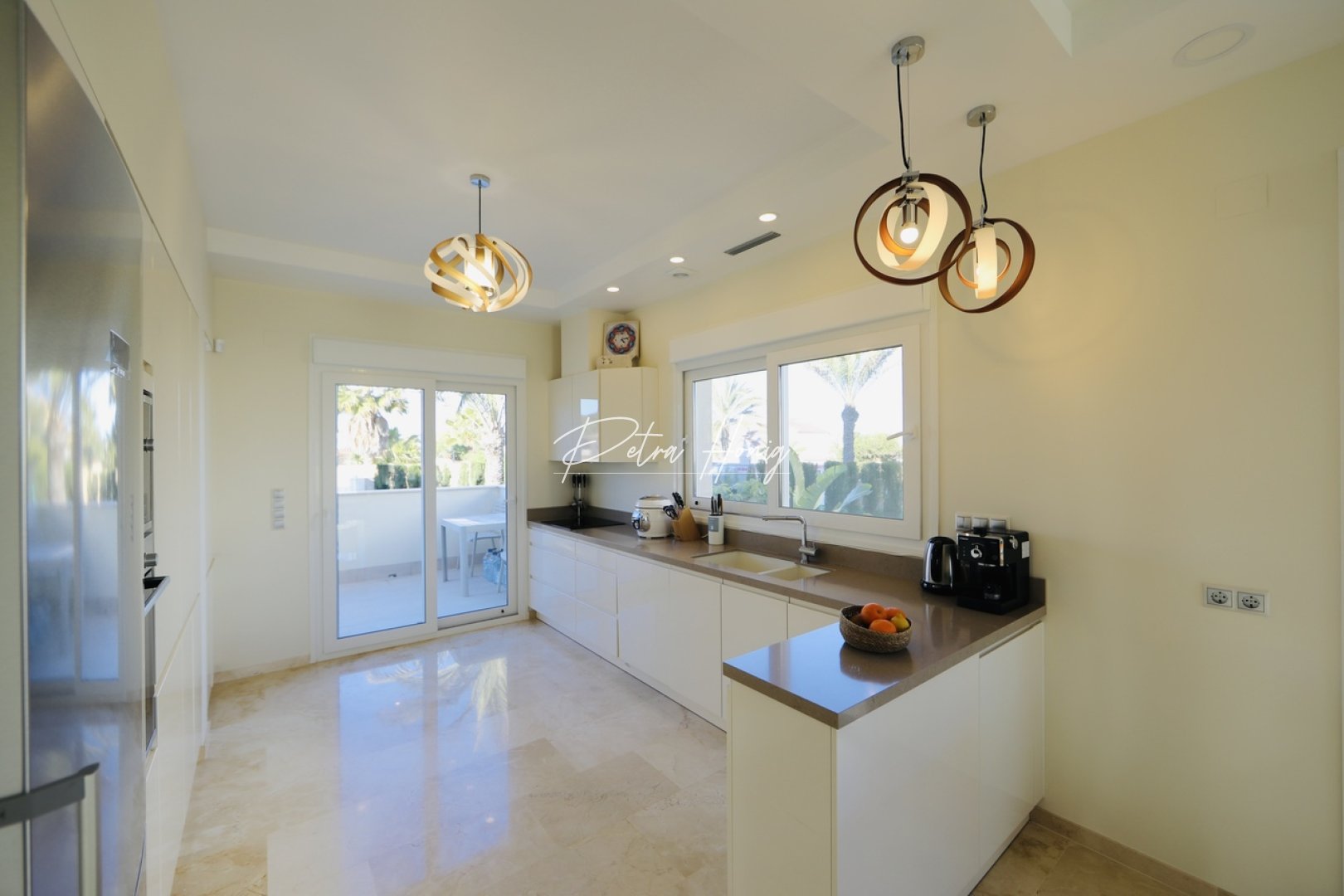 Resales - Villa - La Zenia