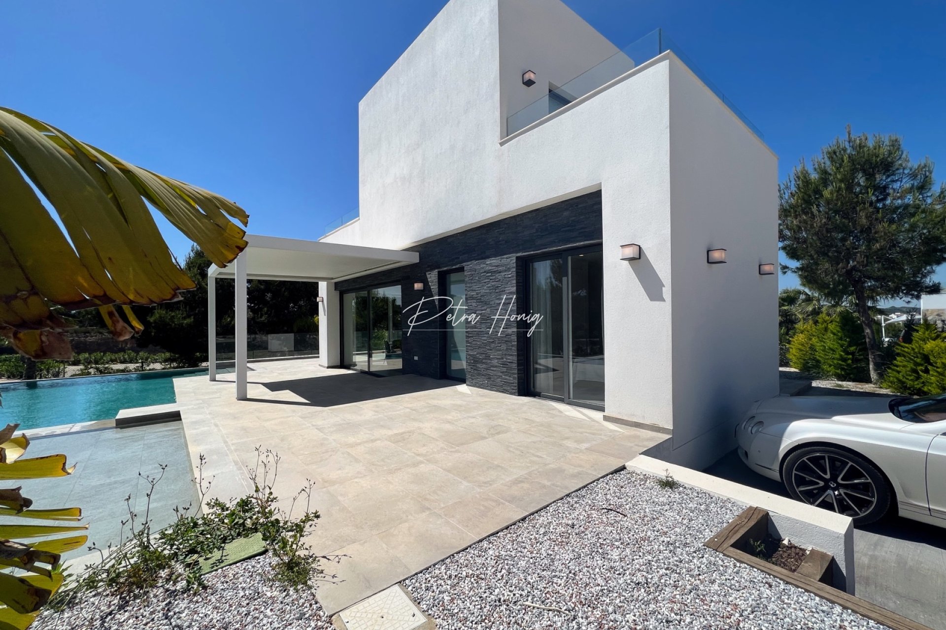 Resales - Villa - LAS COLINAS GOLF RESORT