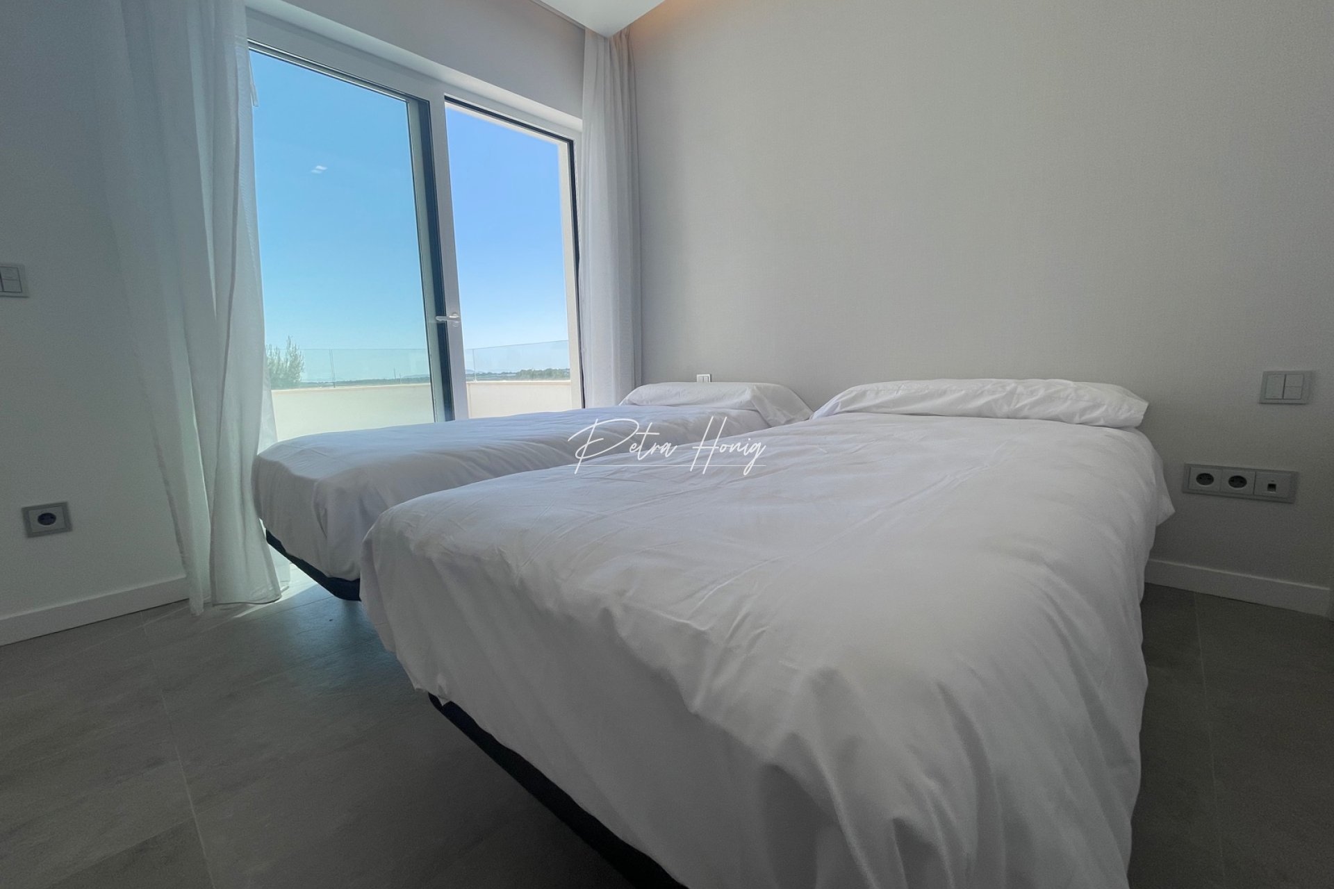Resales - Villa - LAS COLINAS GOLF RESORT