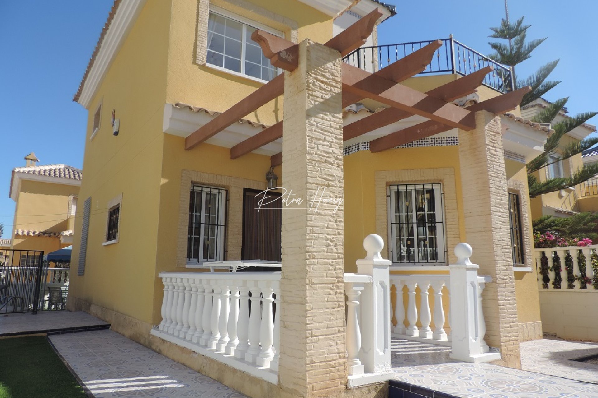Resales - Villa - Lo Crispin