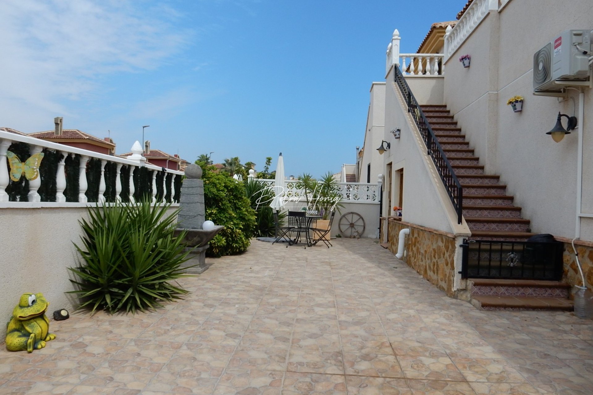 Resales - Villa - Lo Crispin