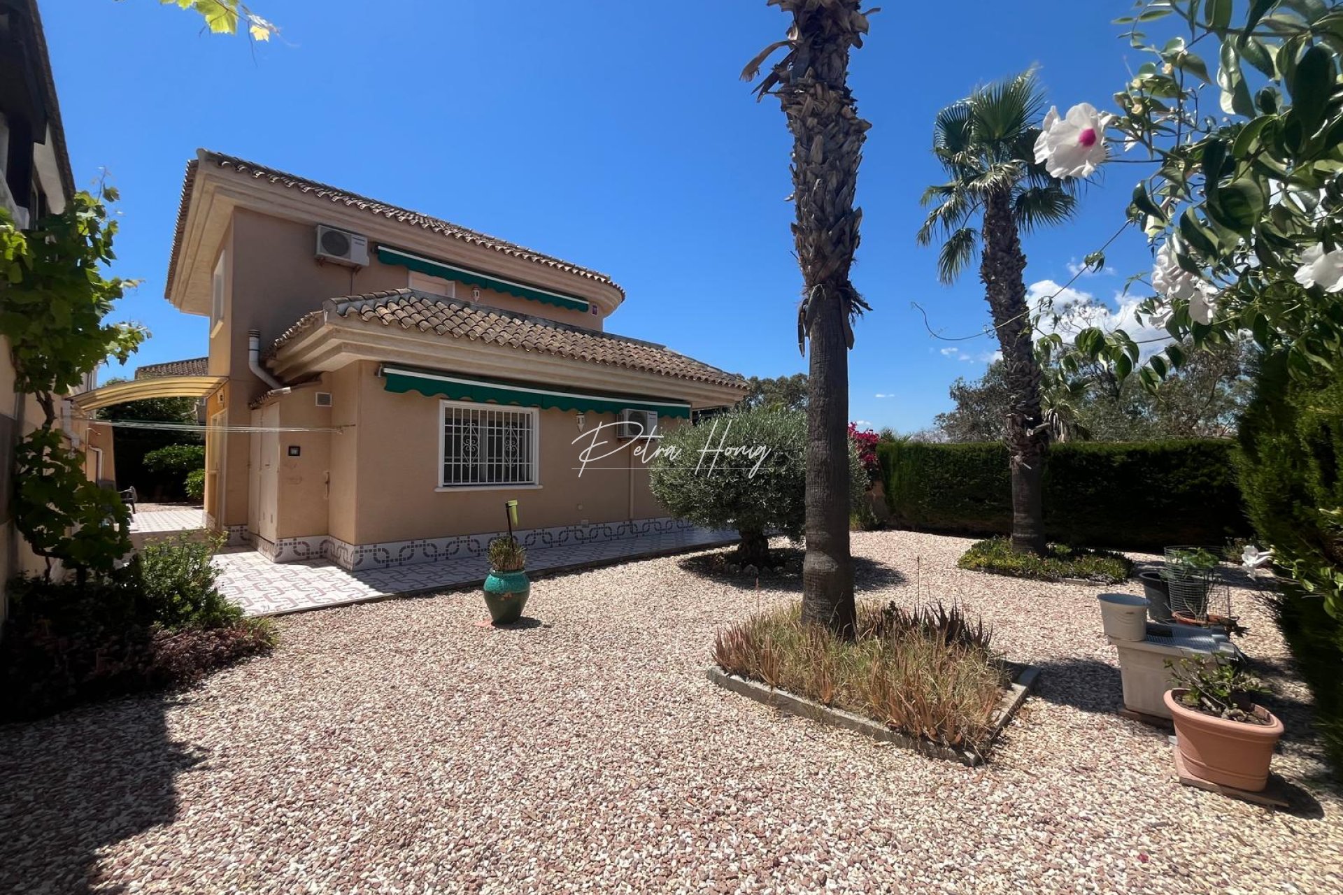 Resales - Villa - Los Altos - Torrevieja