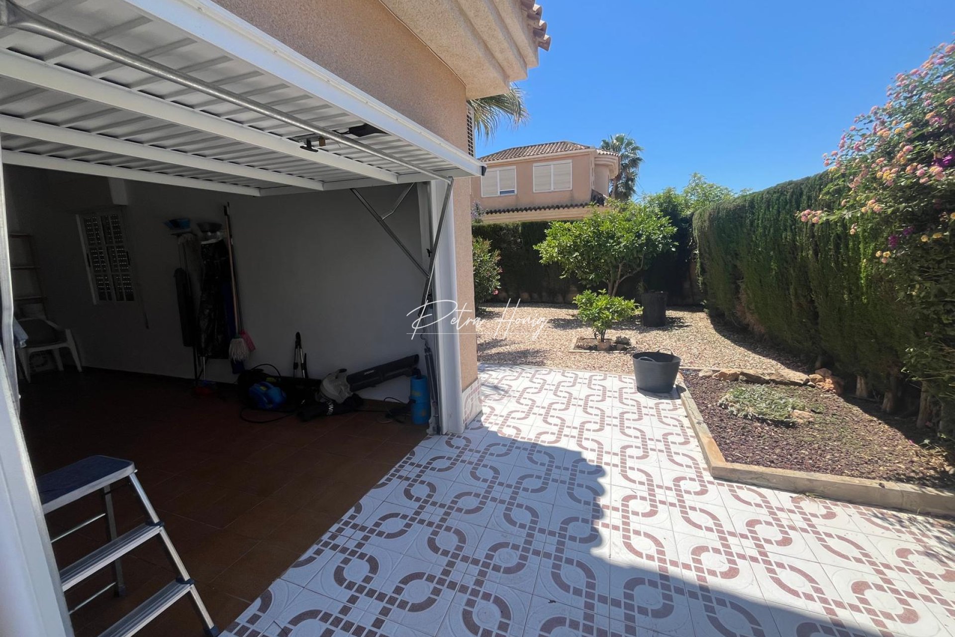 Resales - Villa - Los Altos - Torrevieja