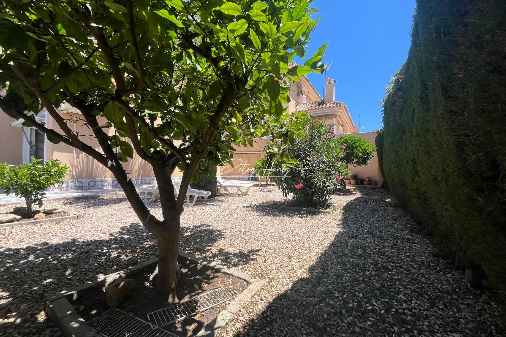 Resales - Villa - Los Altos - Torrevieja