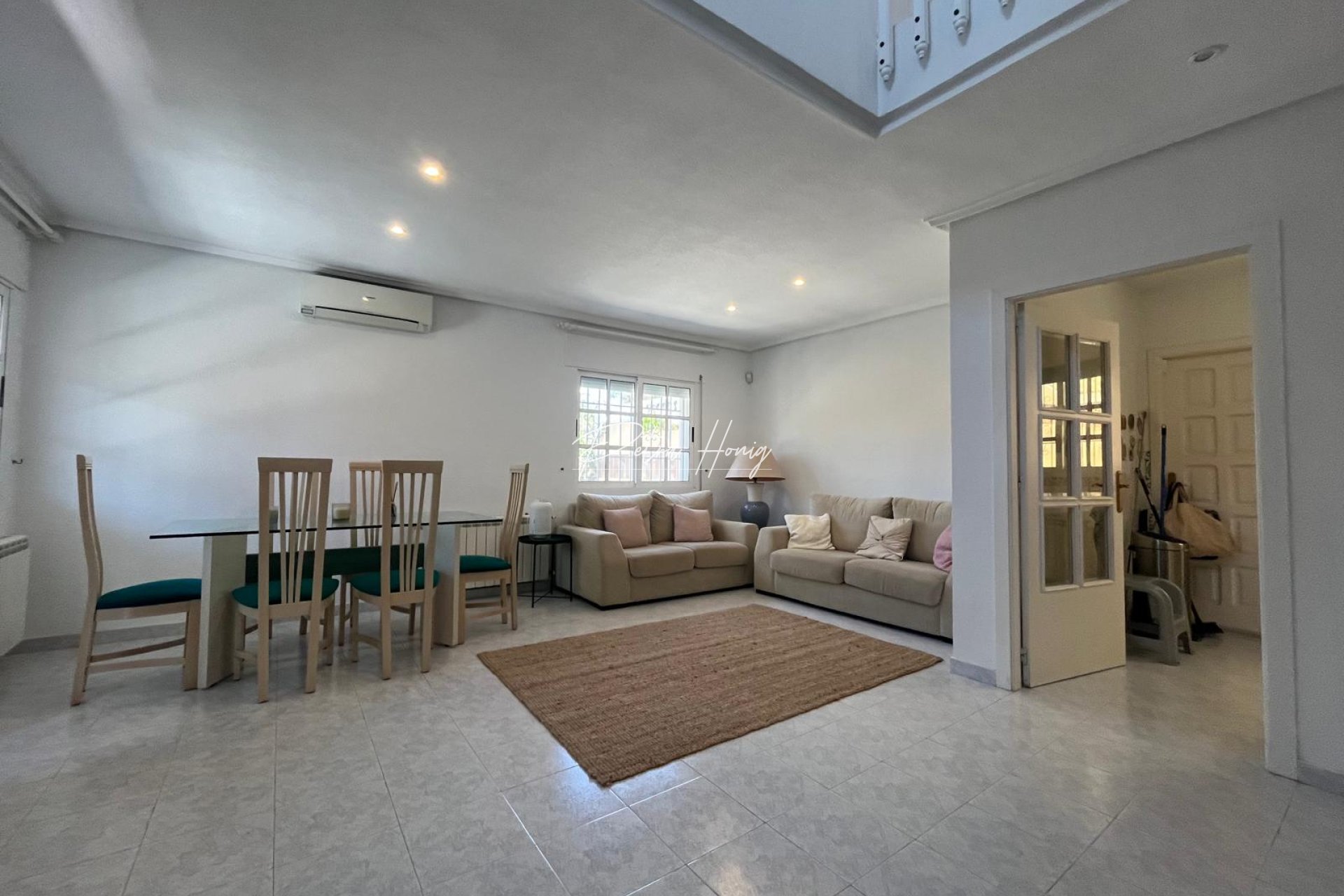 Resales - Villa - Los Altos - Torrevieja