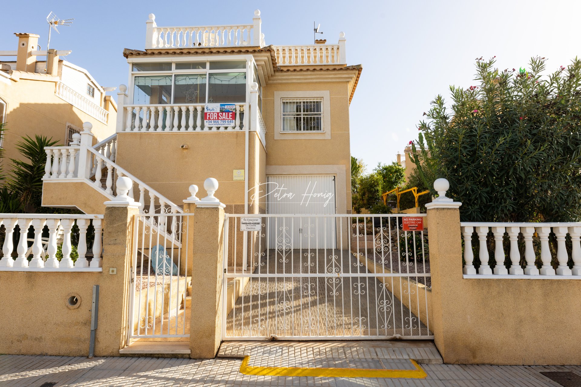 Resales - Villa - Los Altos