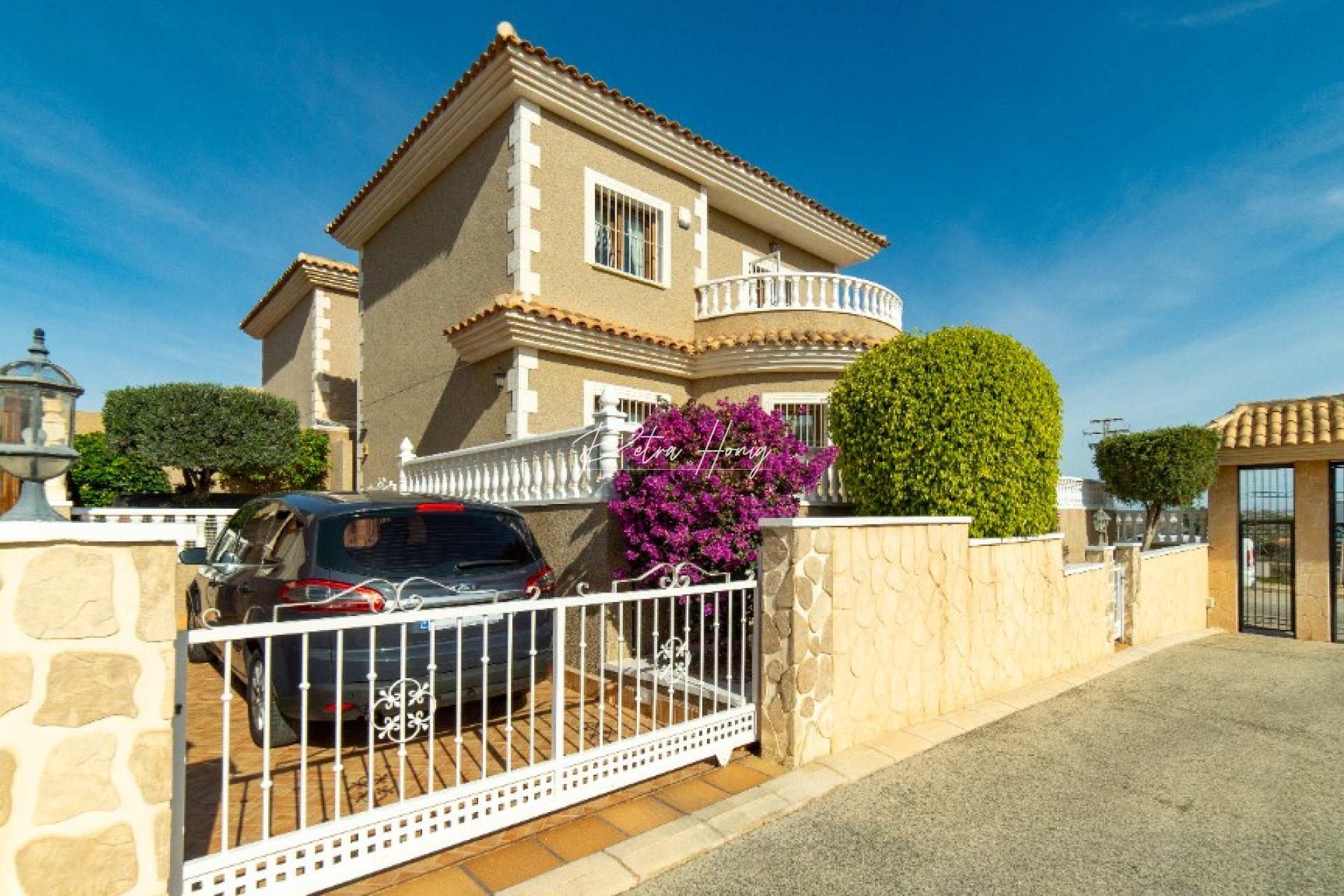Resales - Villa - Los Altos