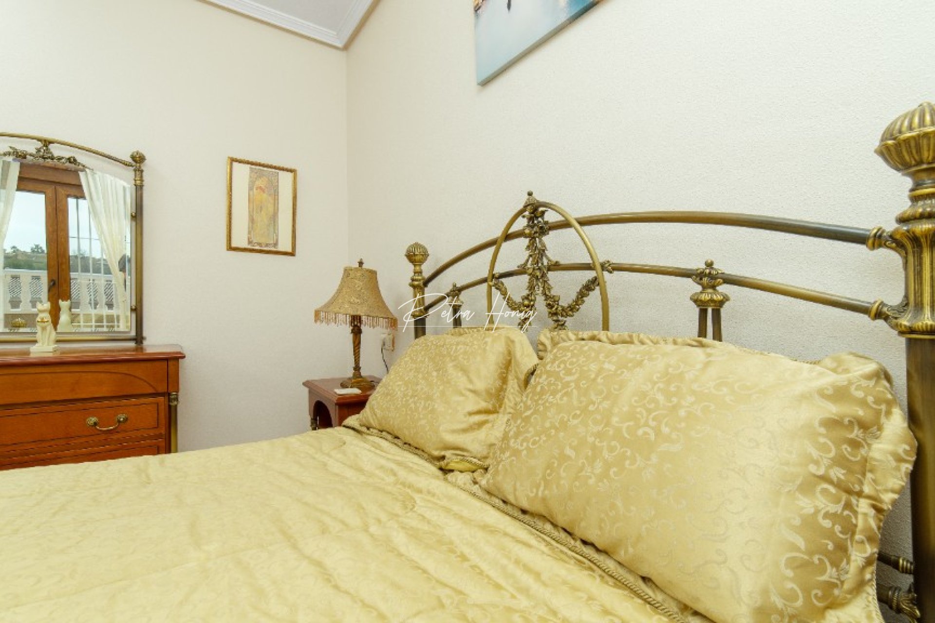 Resales - Villa - Los Altos