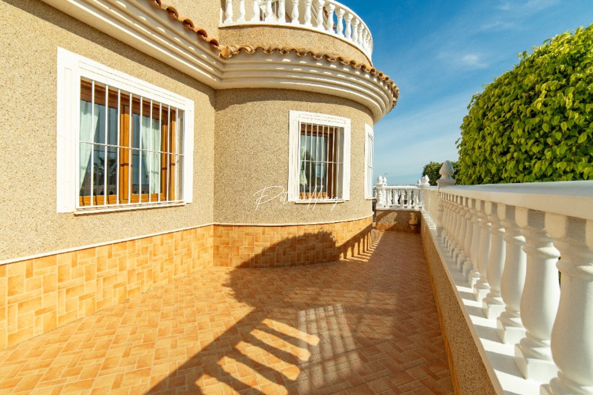 Resales - Villa - Los Altos
