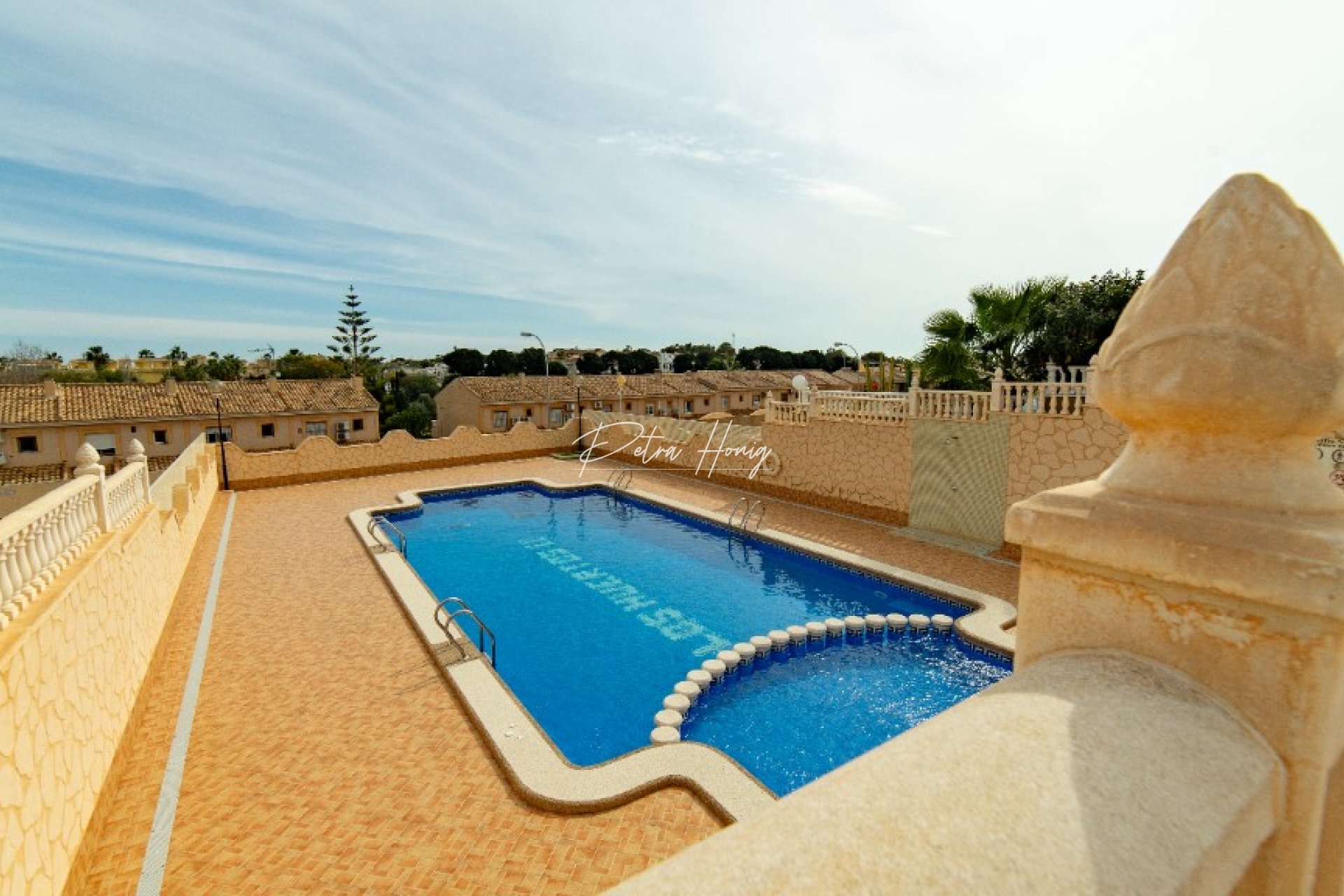 Resales - Villa - Los Altos