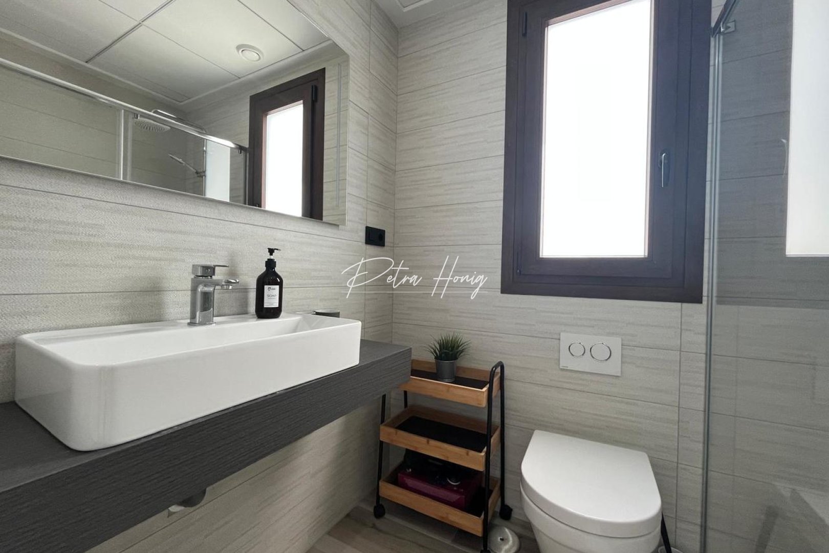 Resales - Villa - Los Altos