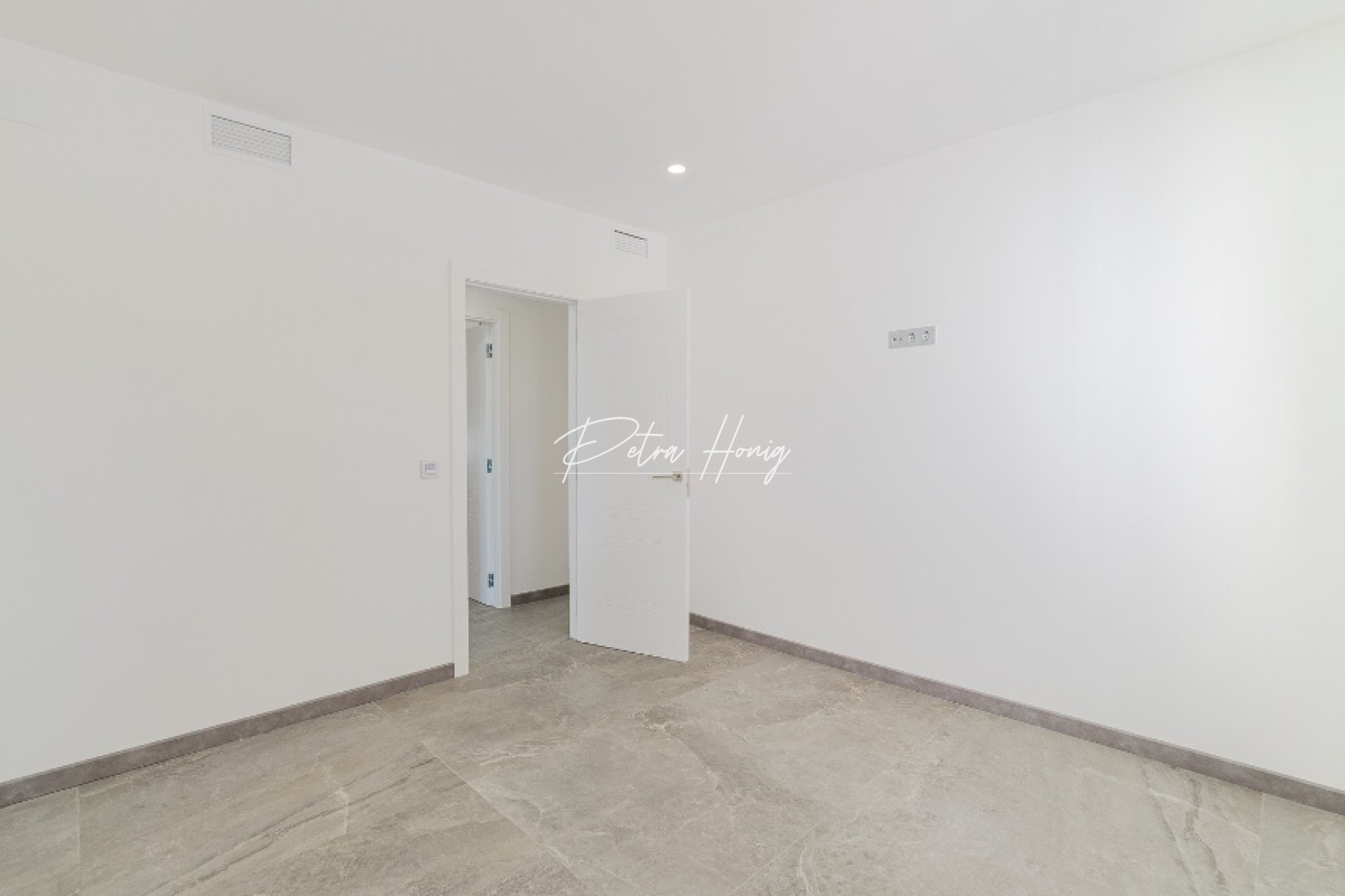 Resales - Villa - Los Balcones