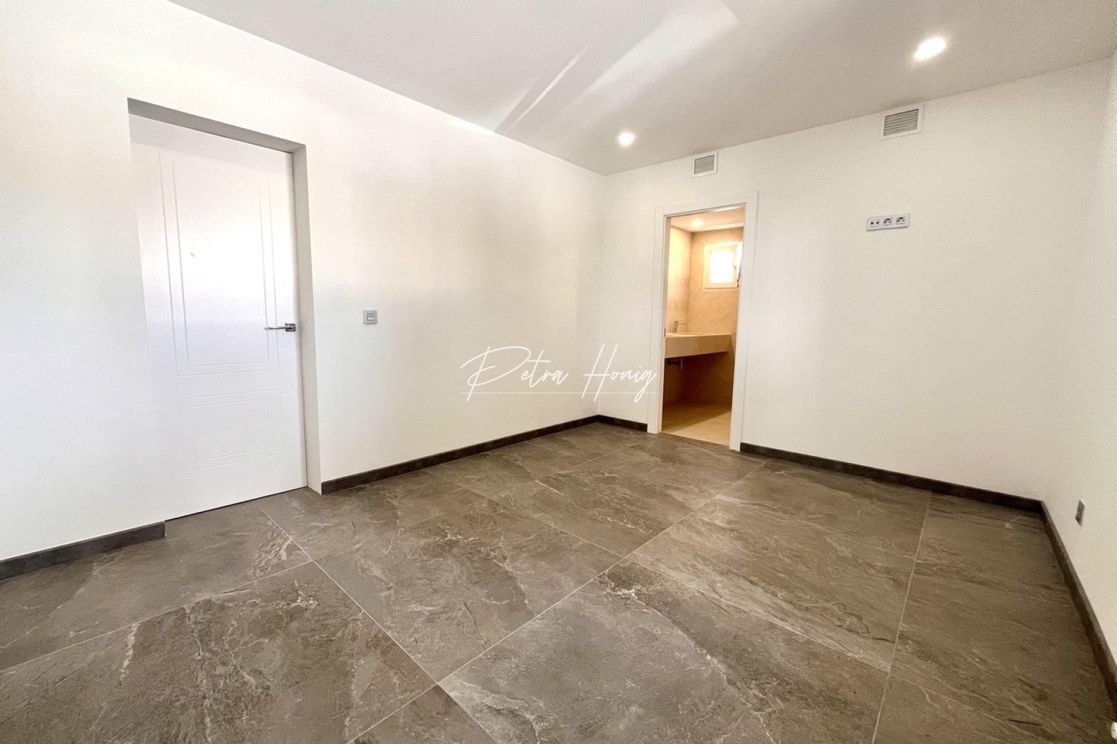 Resales - Villa - Los Balcones