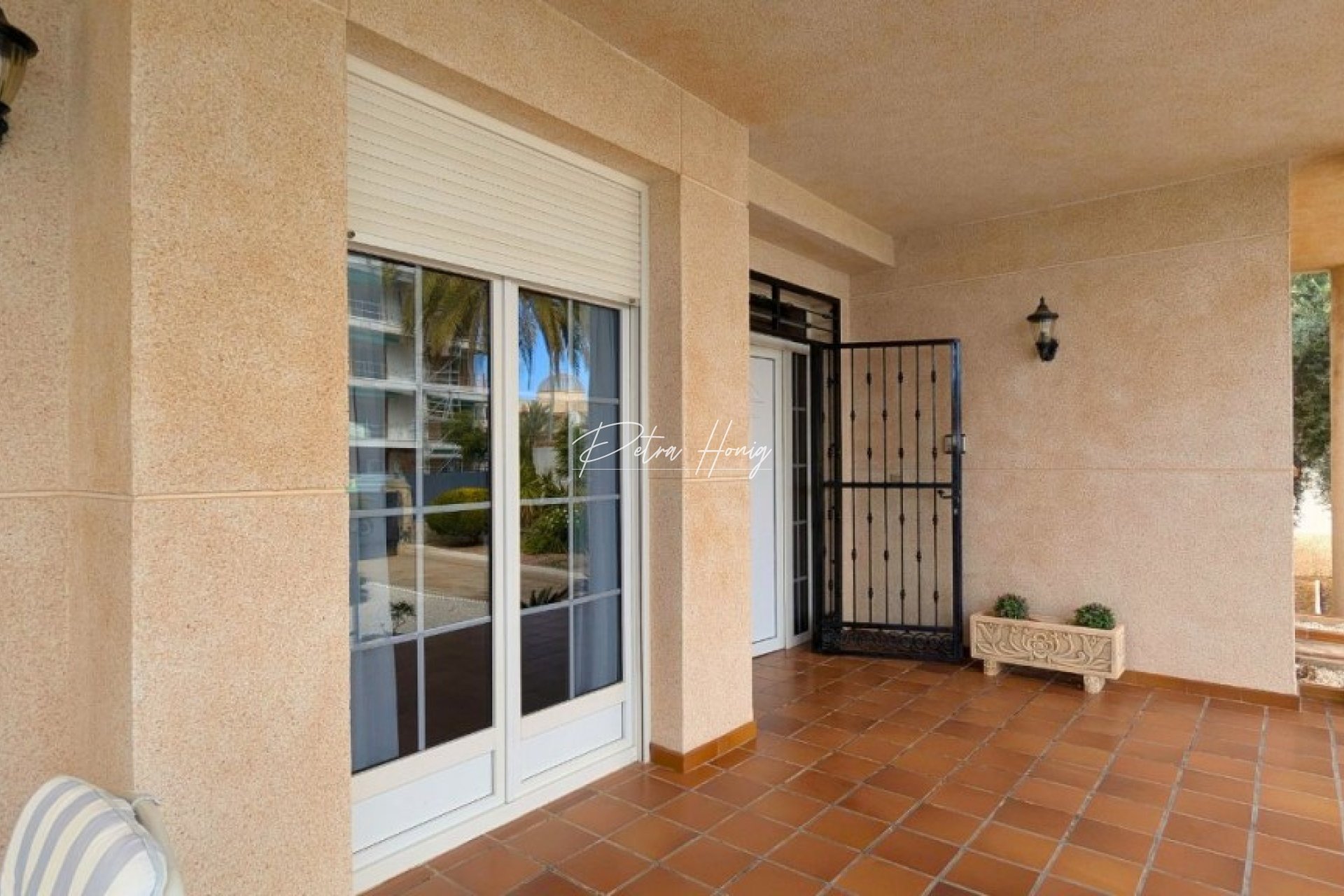 Resales - Villa - Mil Palmeras