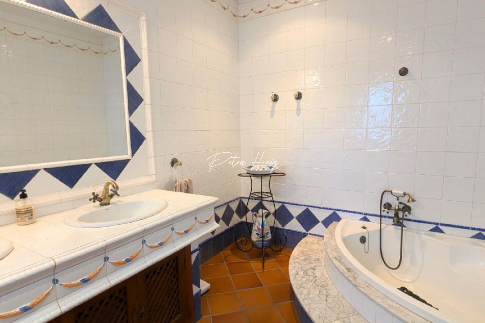 Resales - Villa - Mil Palmeras