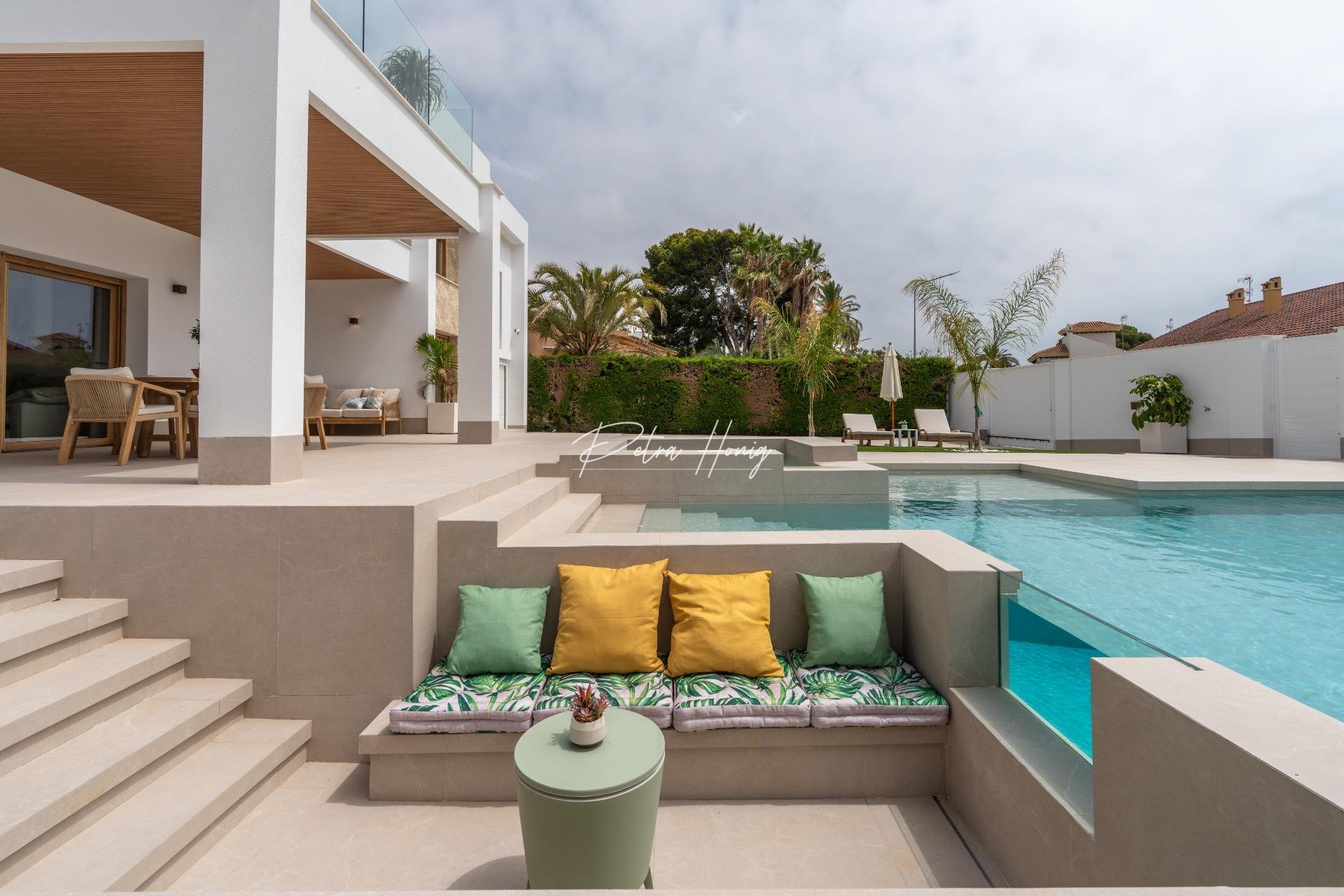 Resales - Villa - Orihuela Costa - Campoamor