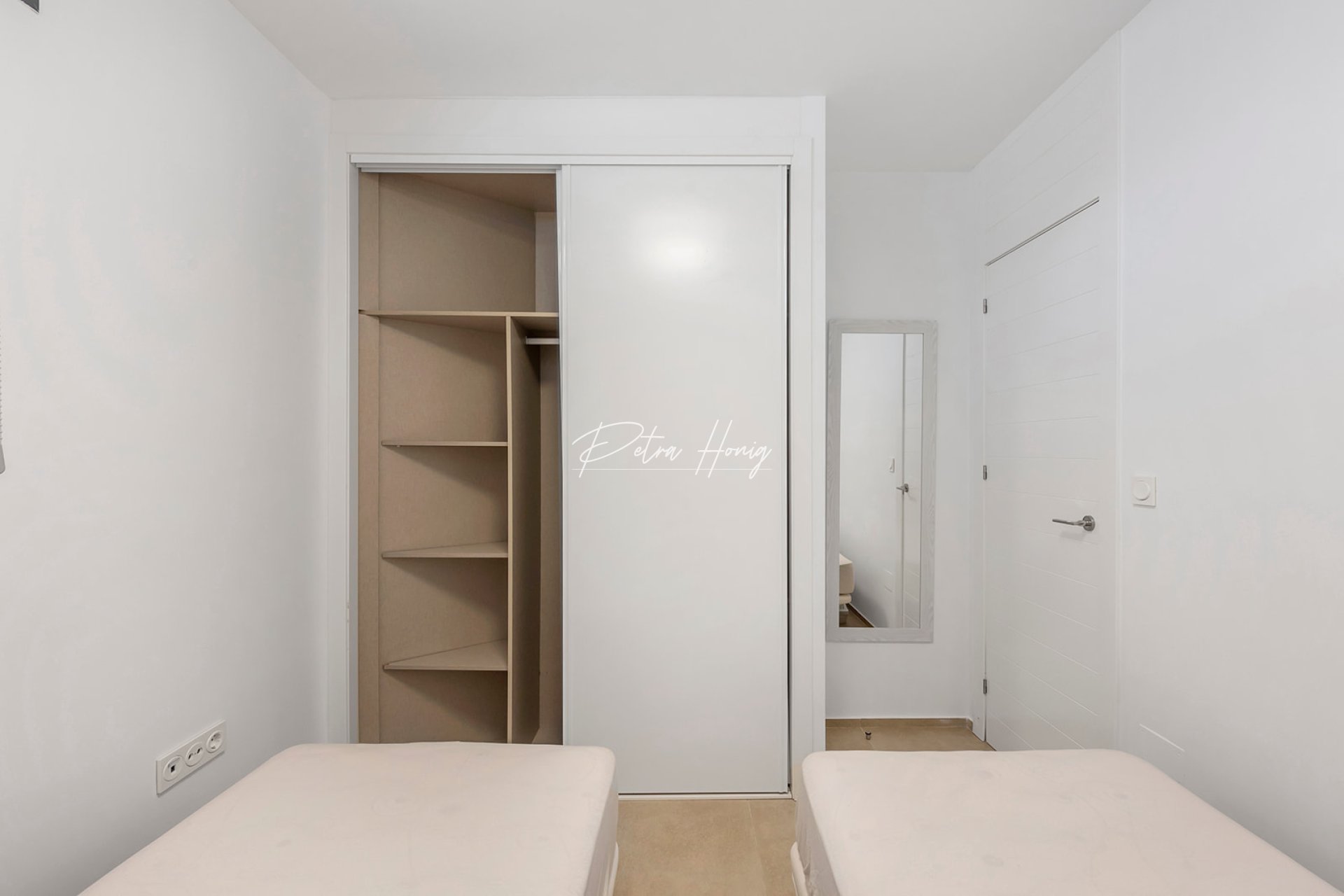 Resales - Villa - Orihuela Costa - La Zenia