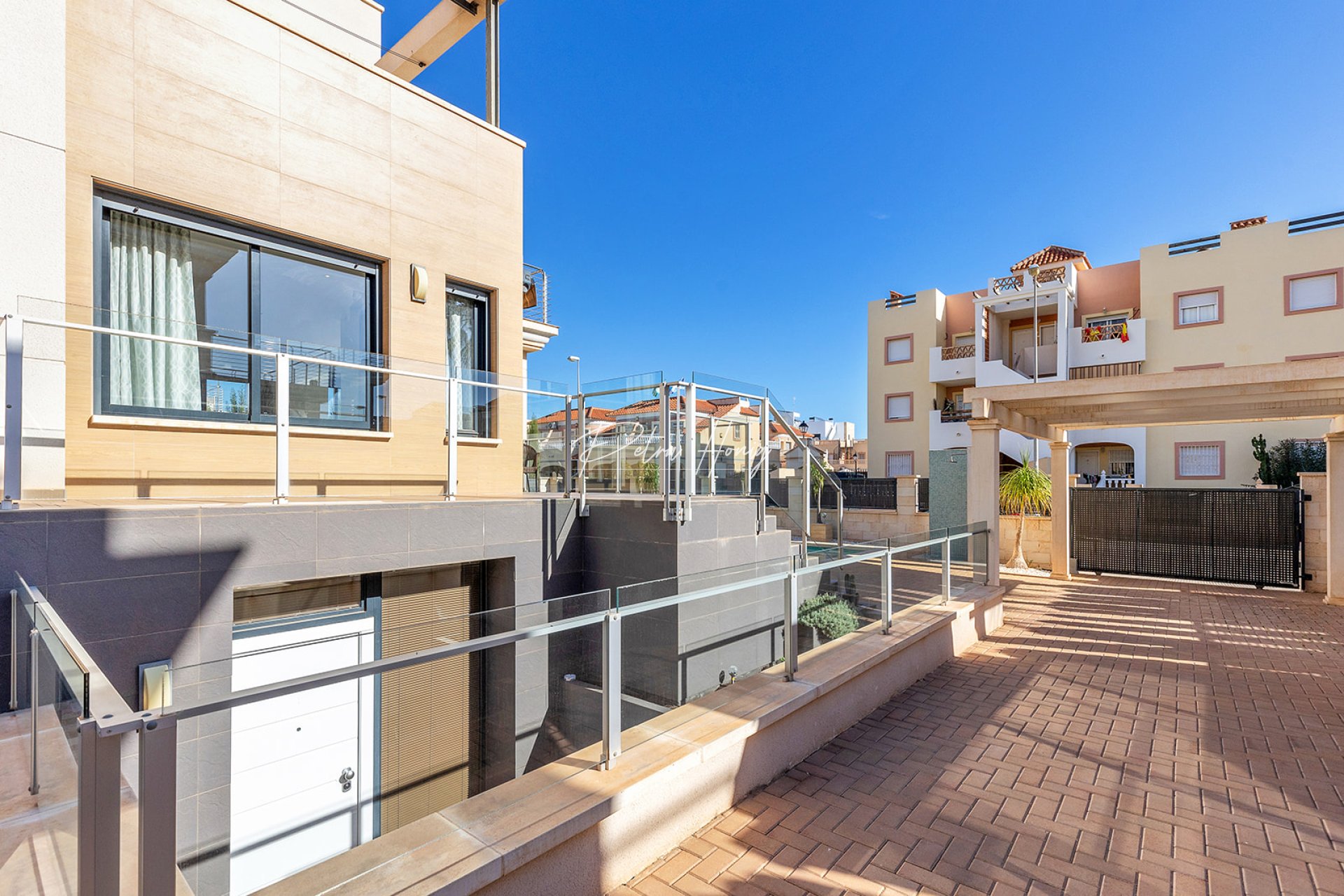 Resales - Villa - Orihuela Costa - La Zenia