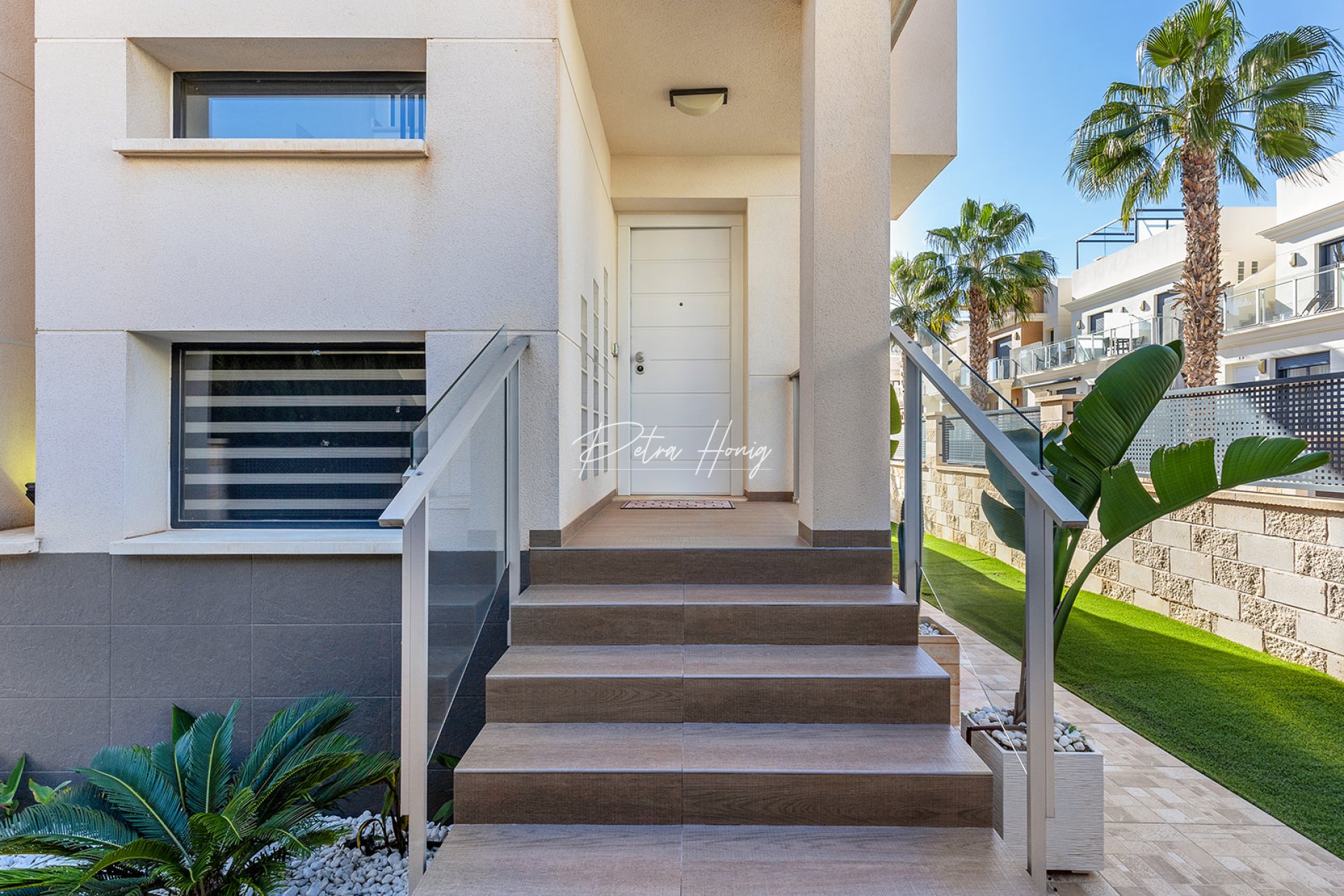 Resales - Villa - Orihuela Costa - La Zenia