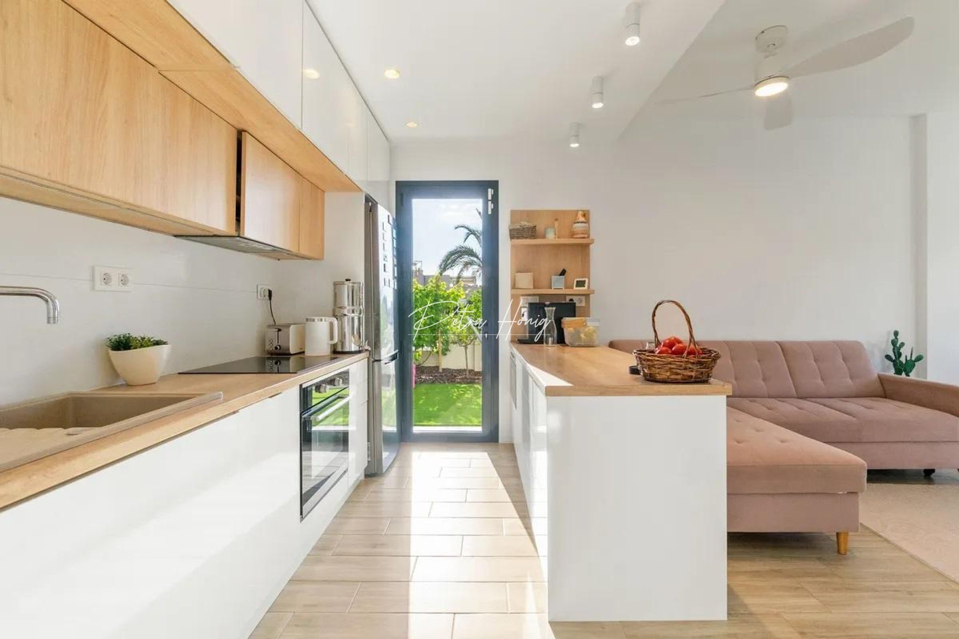 Resales - Villa - Orihuela Costa - La Zenia