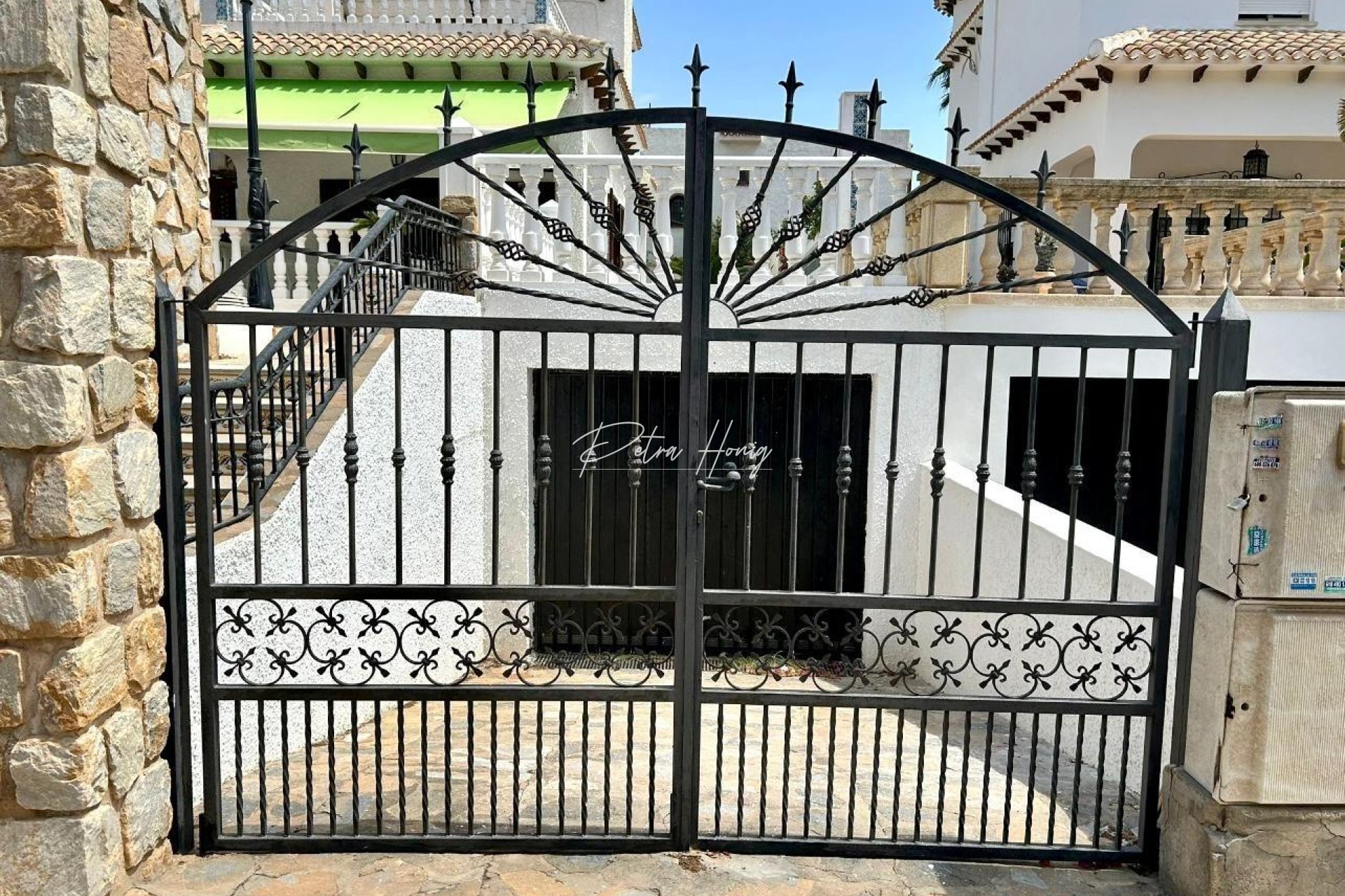 Resales - Villa - Orihuela Costa - La Zenia