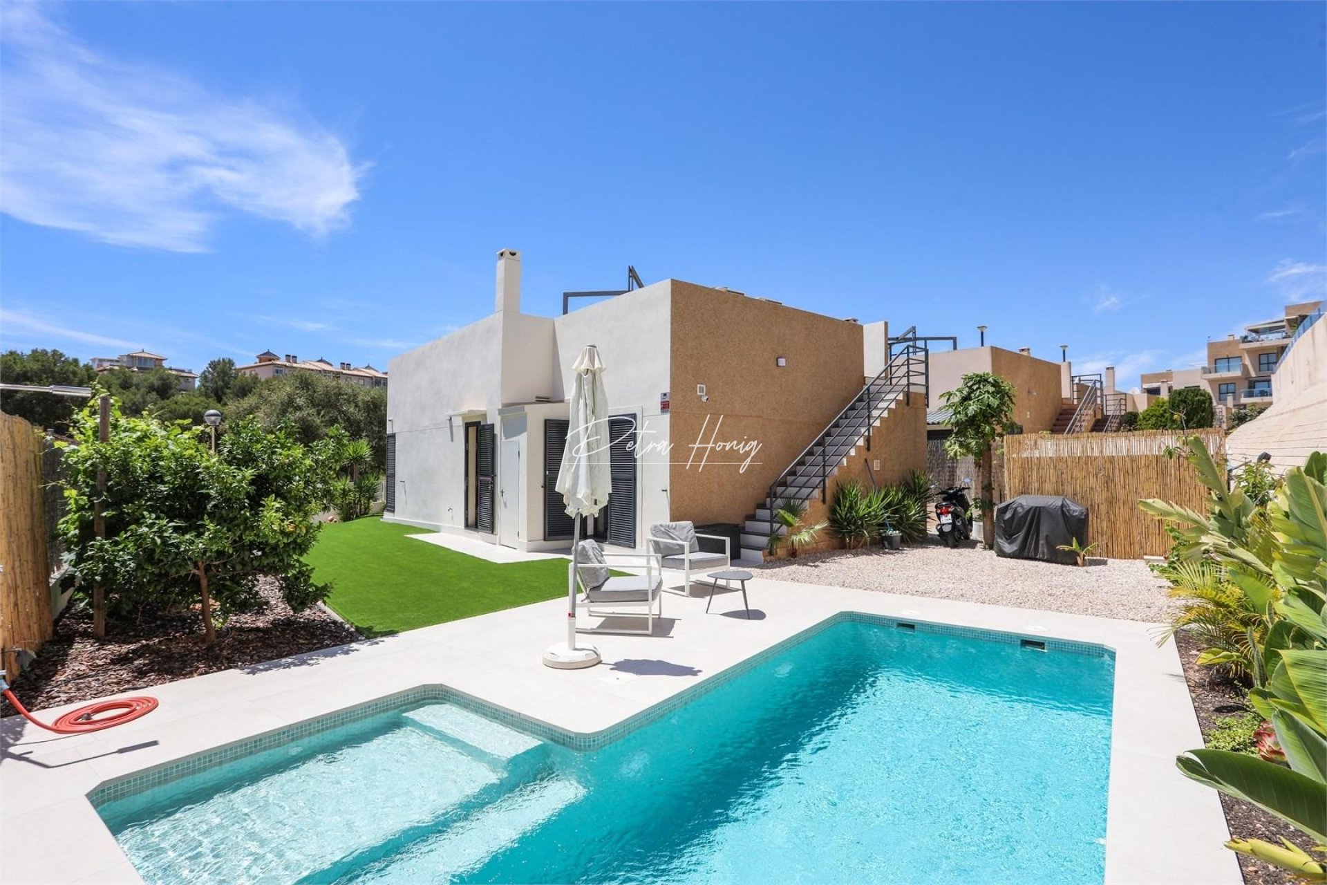Resales - Villa - Orihuela Costa - La Zenia