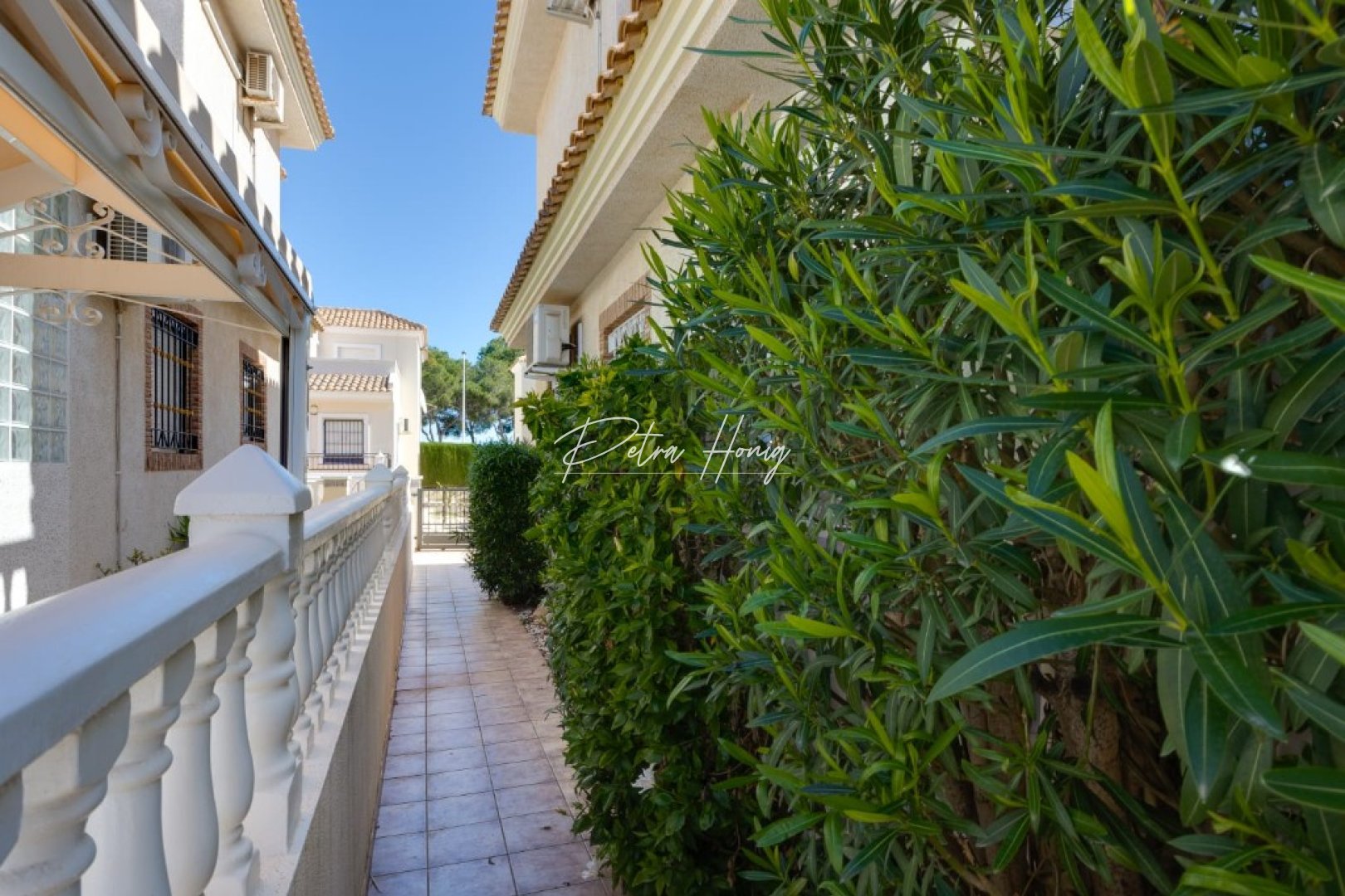 Resales - Villa - Orihuela Costa - La Zenia