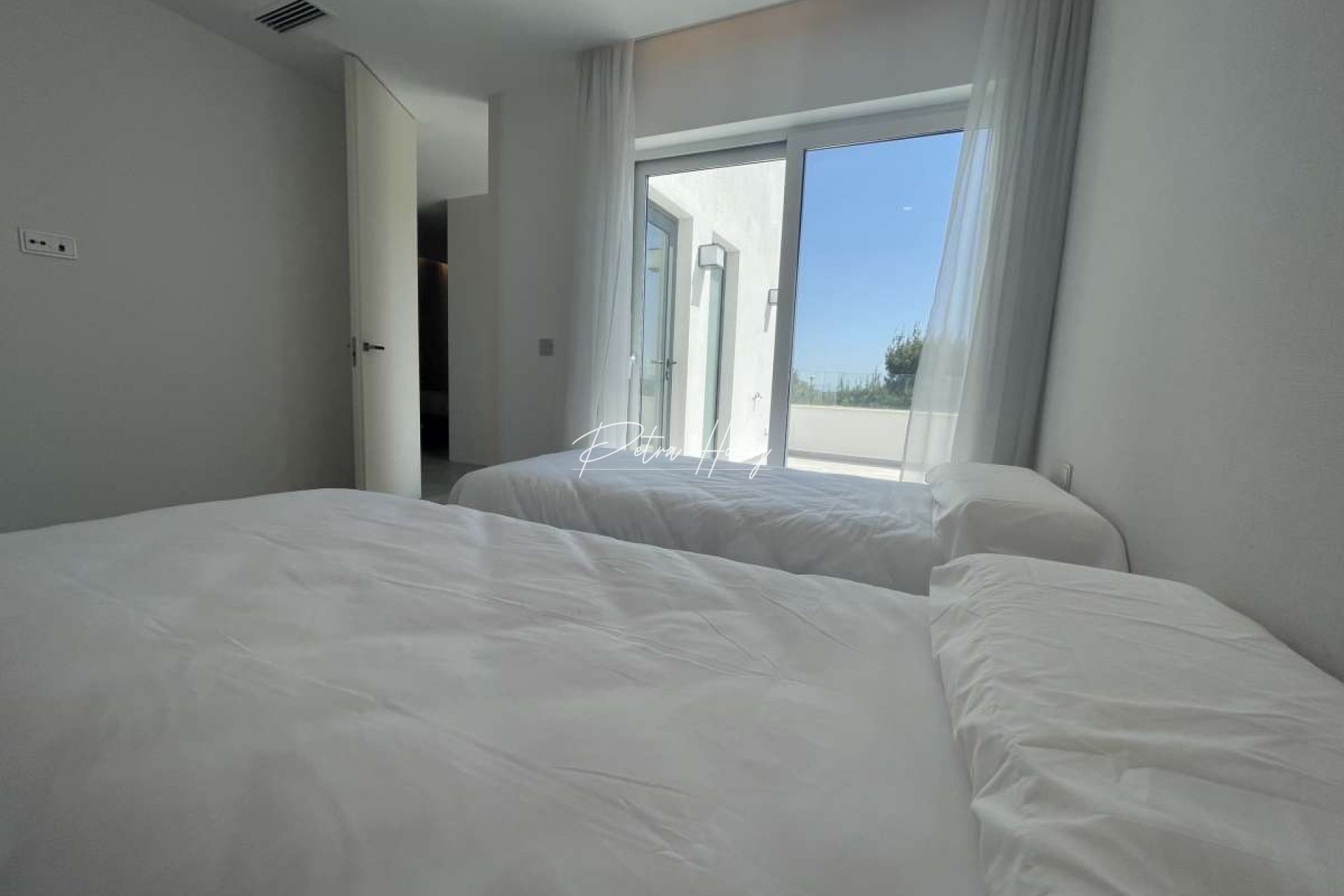 Resales - Villa - Orihuela Costa - Las Colinas Golf