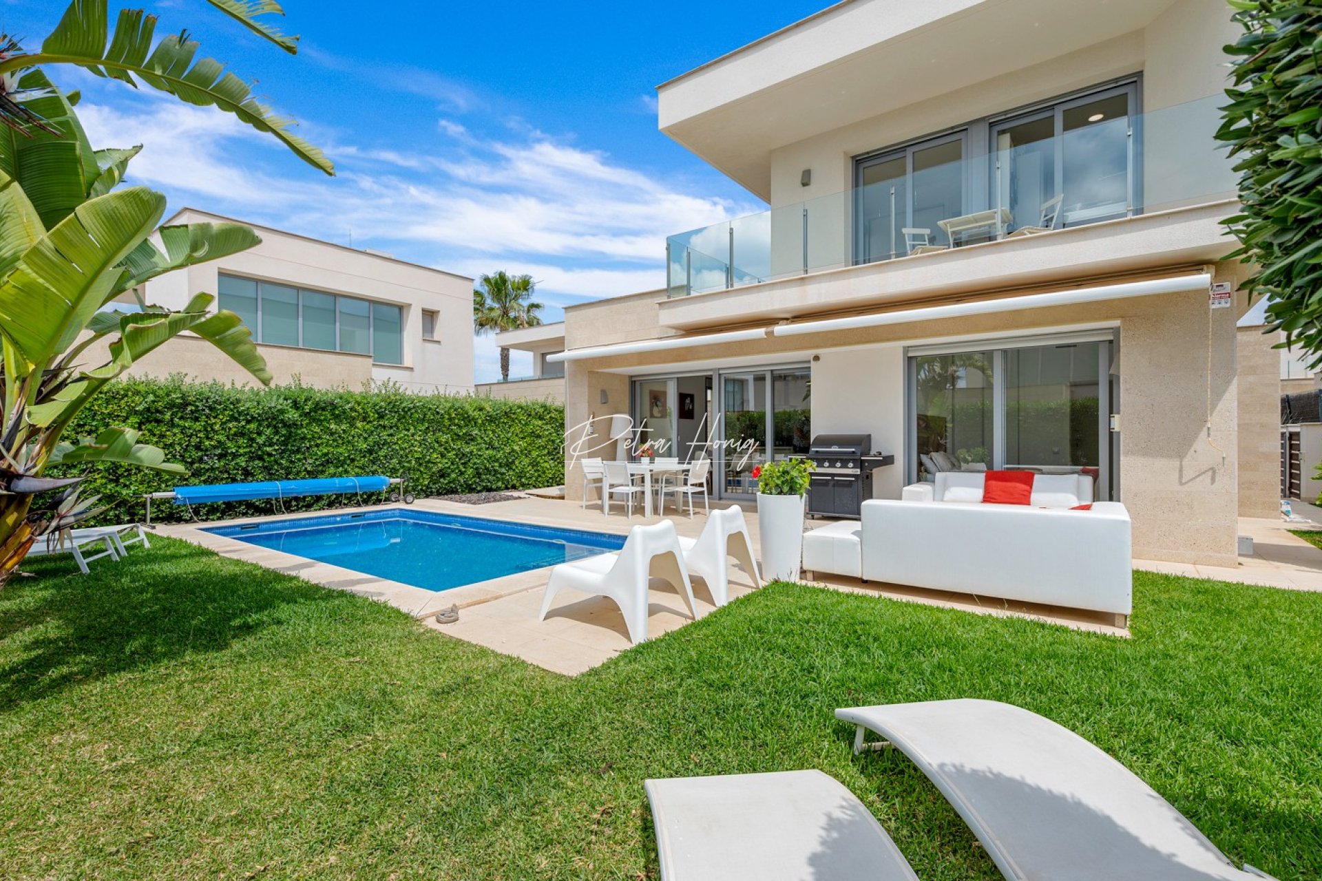 Resales - Villa - Orihuela Costa - Vistabella Golf