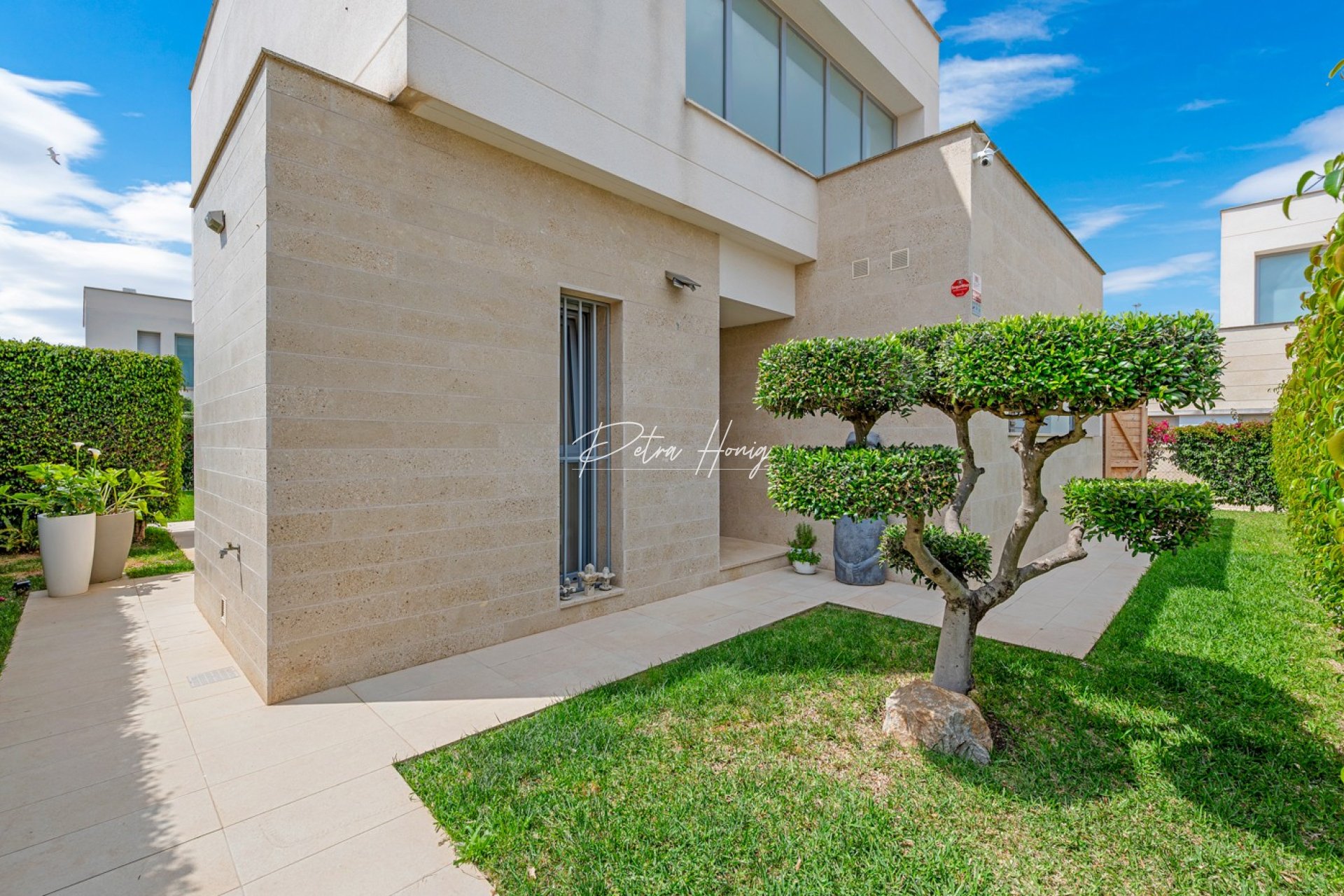 Resales - Villa - Orihuela Costa - Vistabella Golf