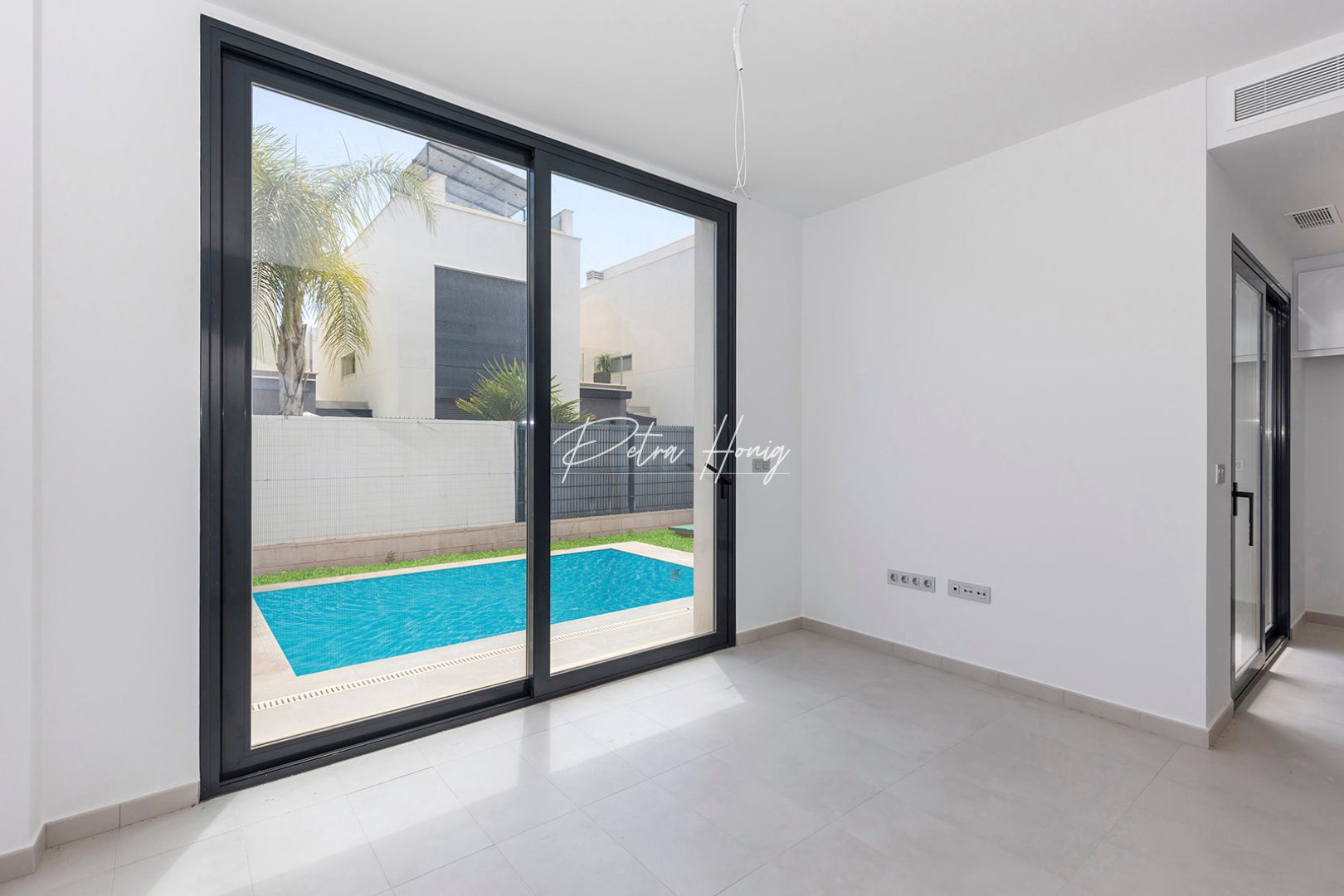 Resales - Villa - Orihuela Costa