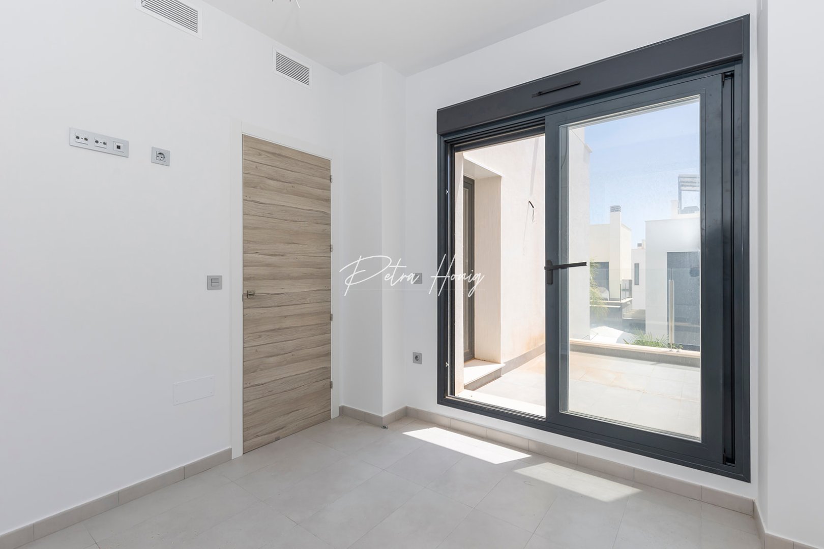 Resales - Villa - Orihuela Costa