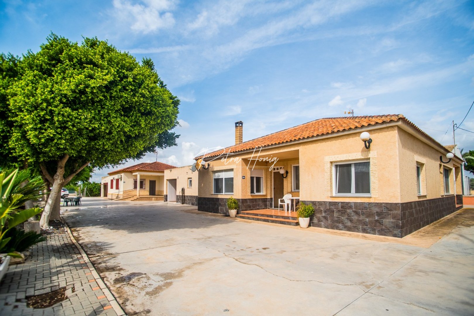 Resales - Villa - Other areas - La Matanza