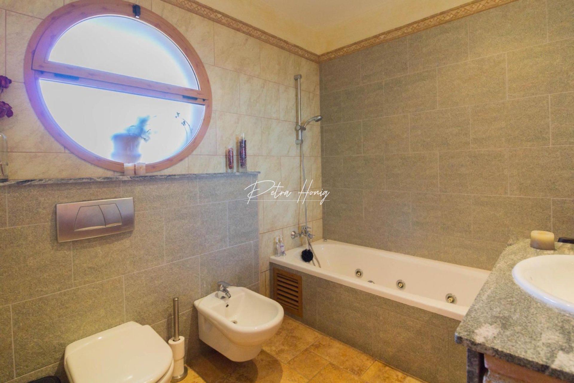 Resales - Villa - Other areas - Redován