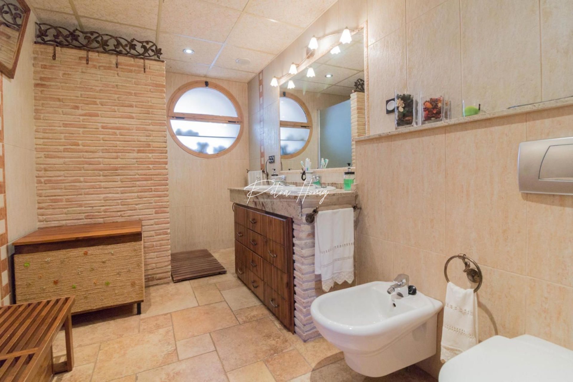 Resales - Villa - Other areas - Redován