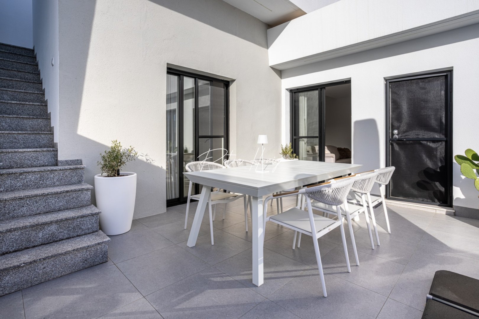 Resales - Villa - Other areas - Roldán