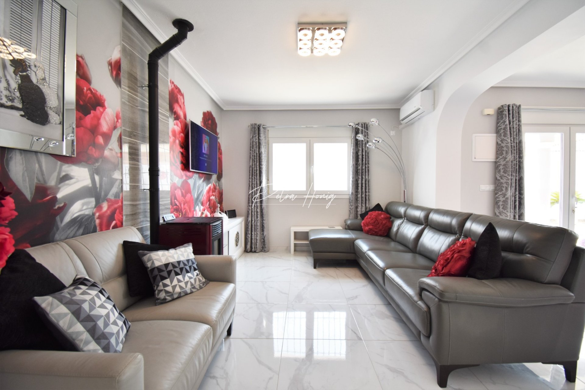 Resales - Villa - Other areas - Valle del Sol
