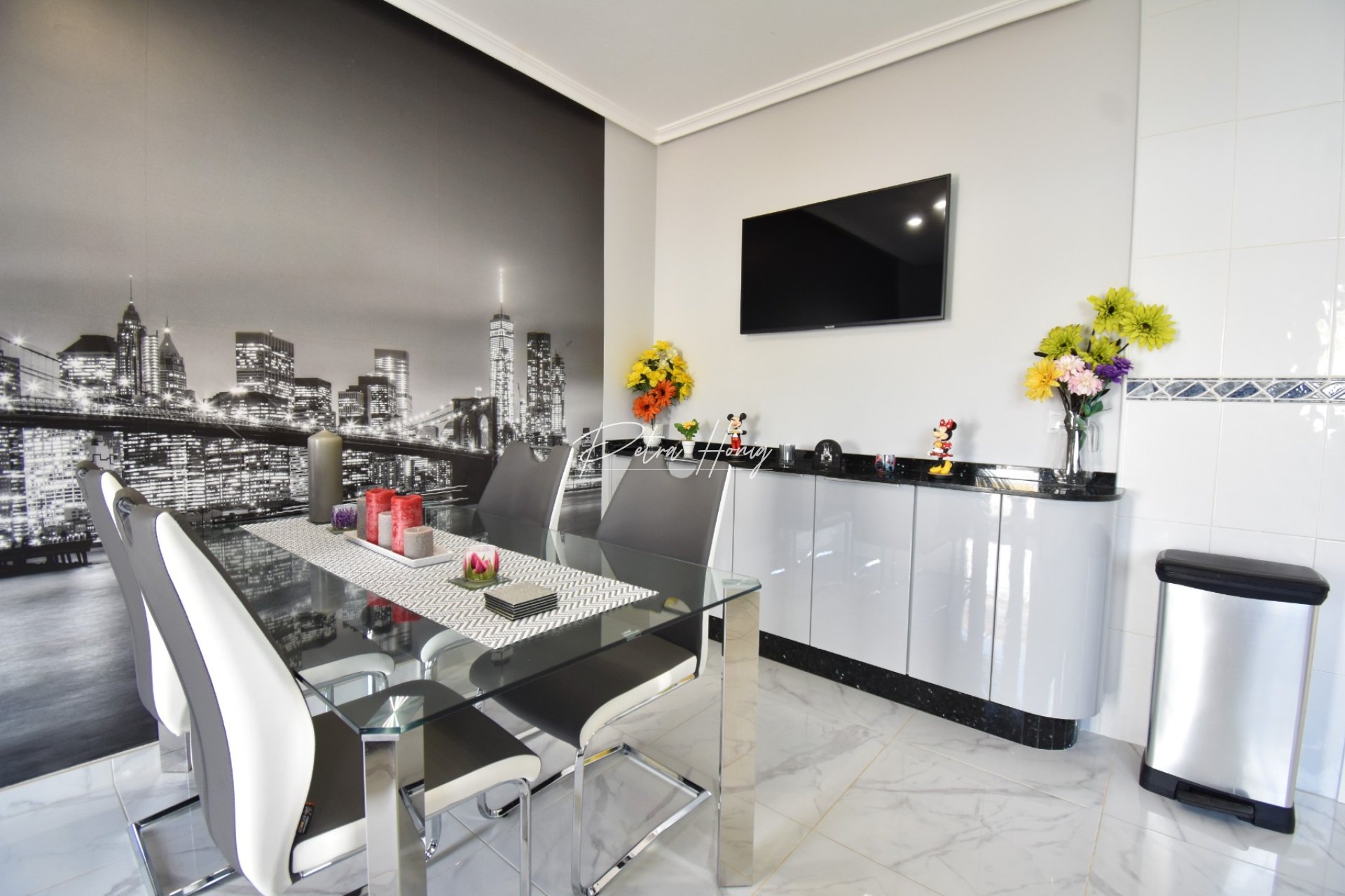 Resales - Villa - Other areas - Valle del Sol