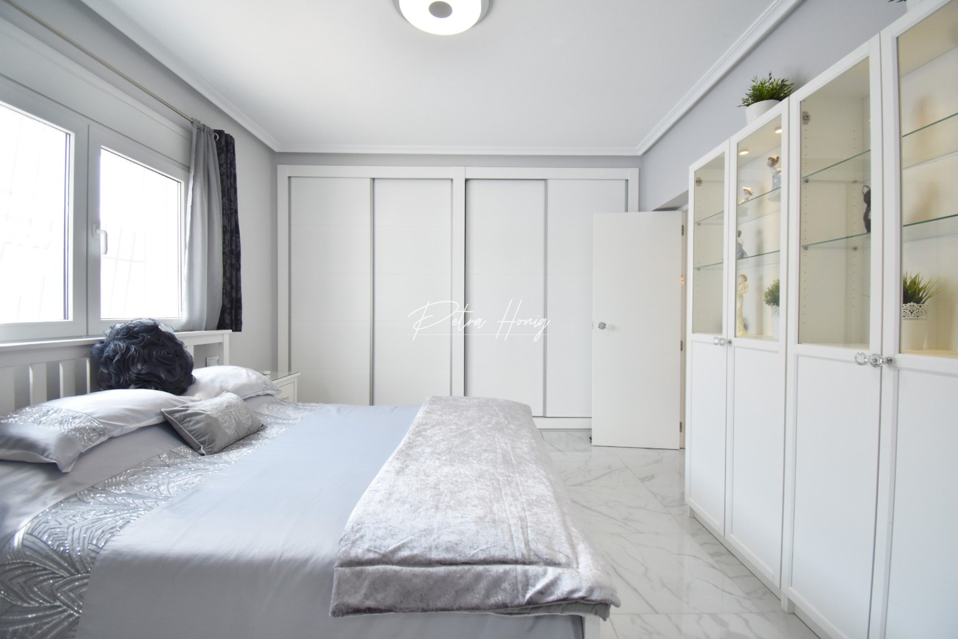 Resales - Villa - Other areas - Valle del Sol