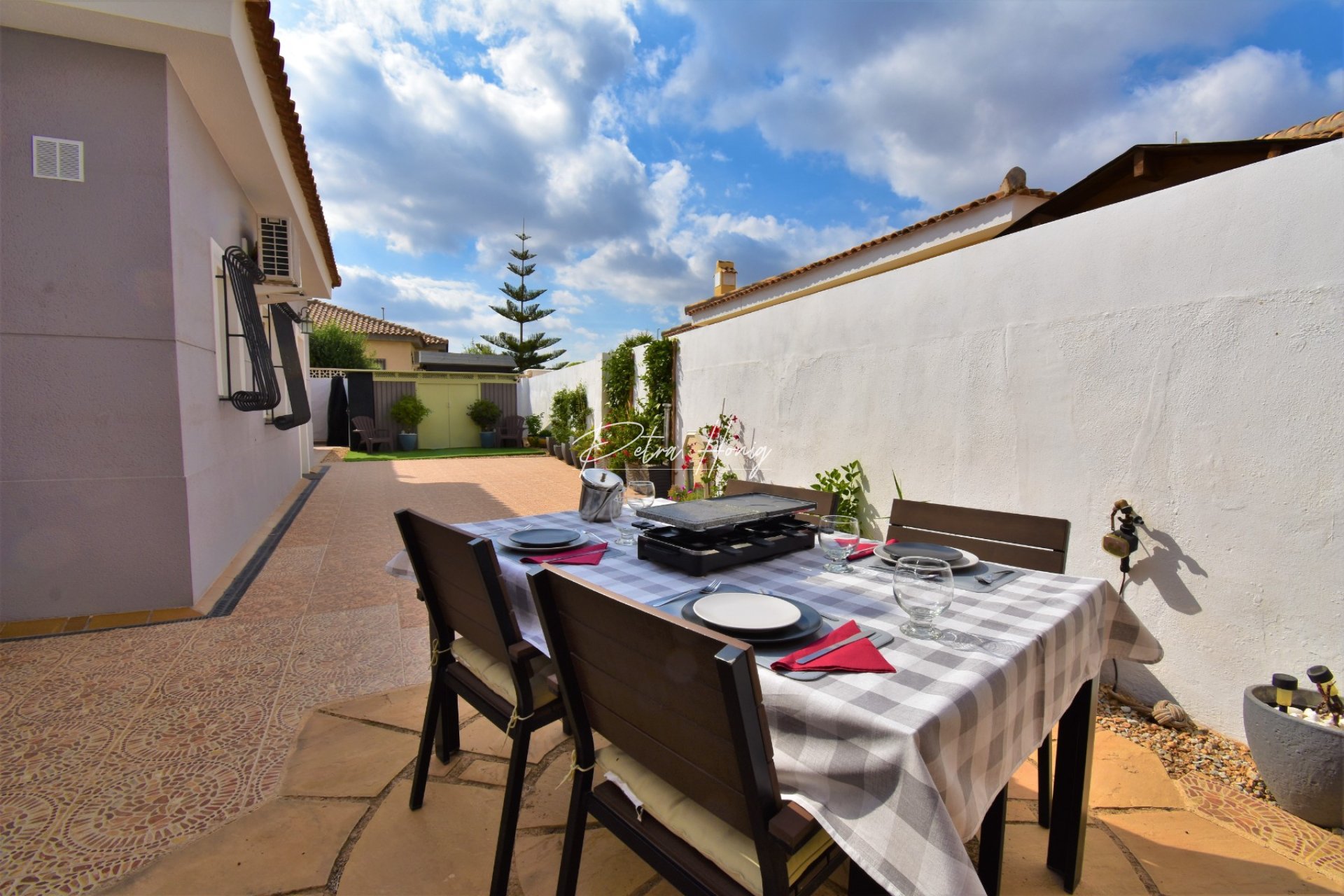 Resales - Villa - Other areas - Valle del Sol