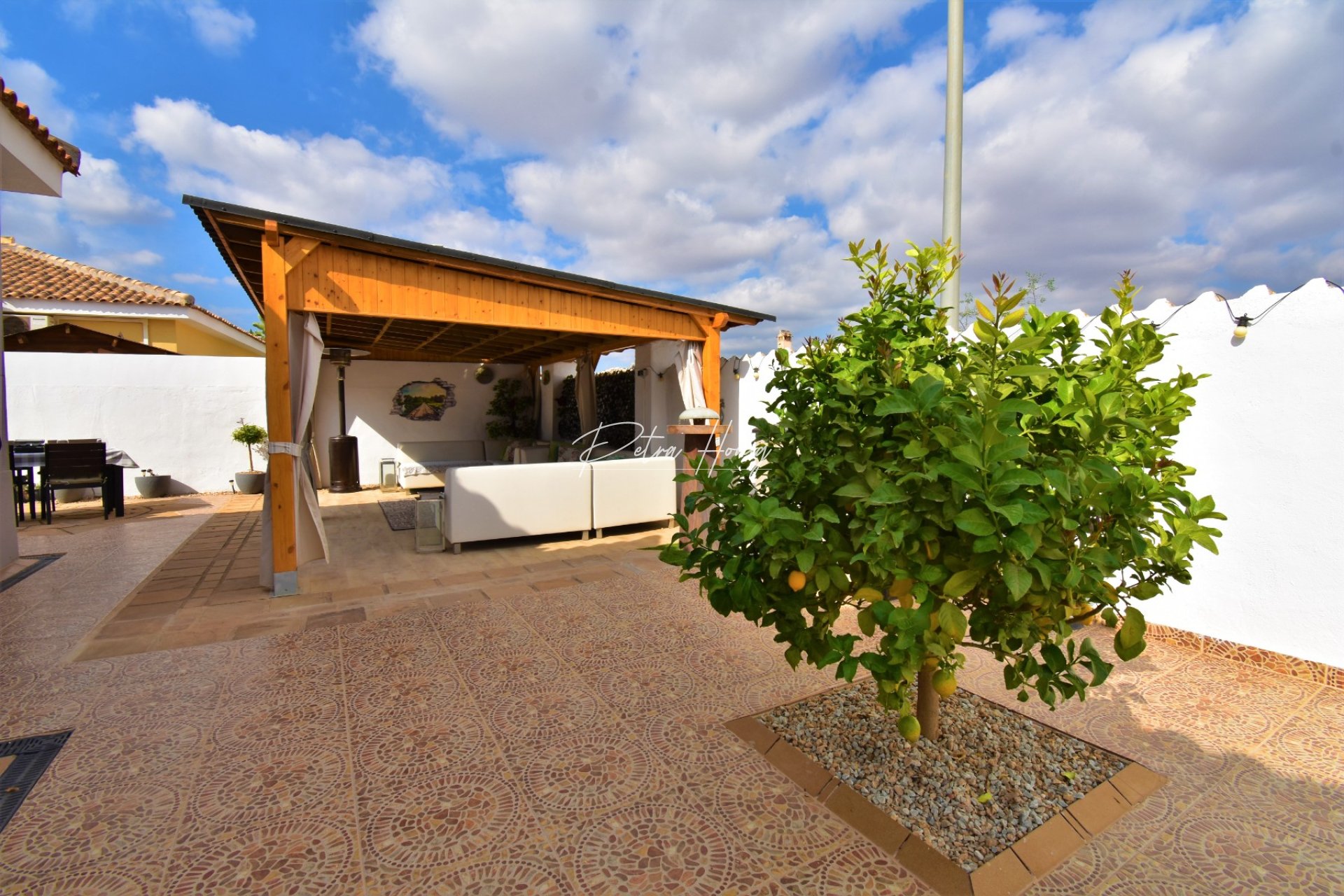 Resales - Villa - Other areas - Valle del Sol