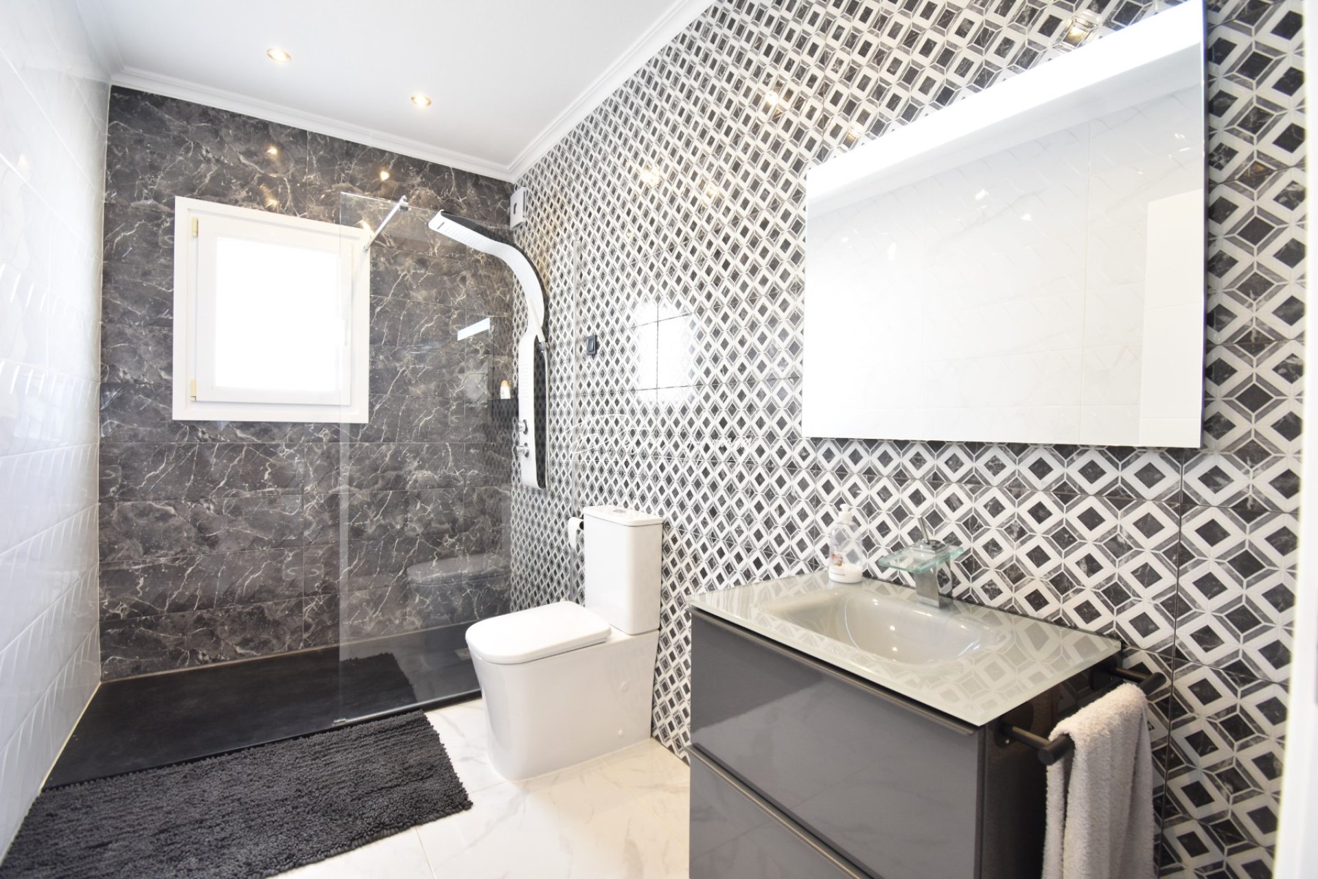 Resales - Villa - Other areas - Valle del Sol