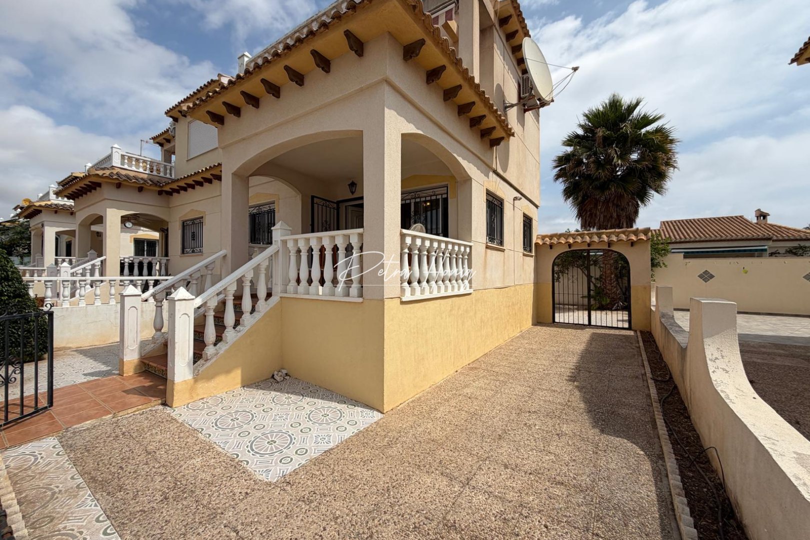 Resales - Villa - Playa Flamenca - Orihuela Costa