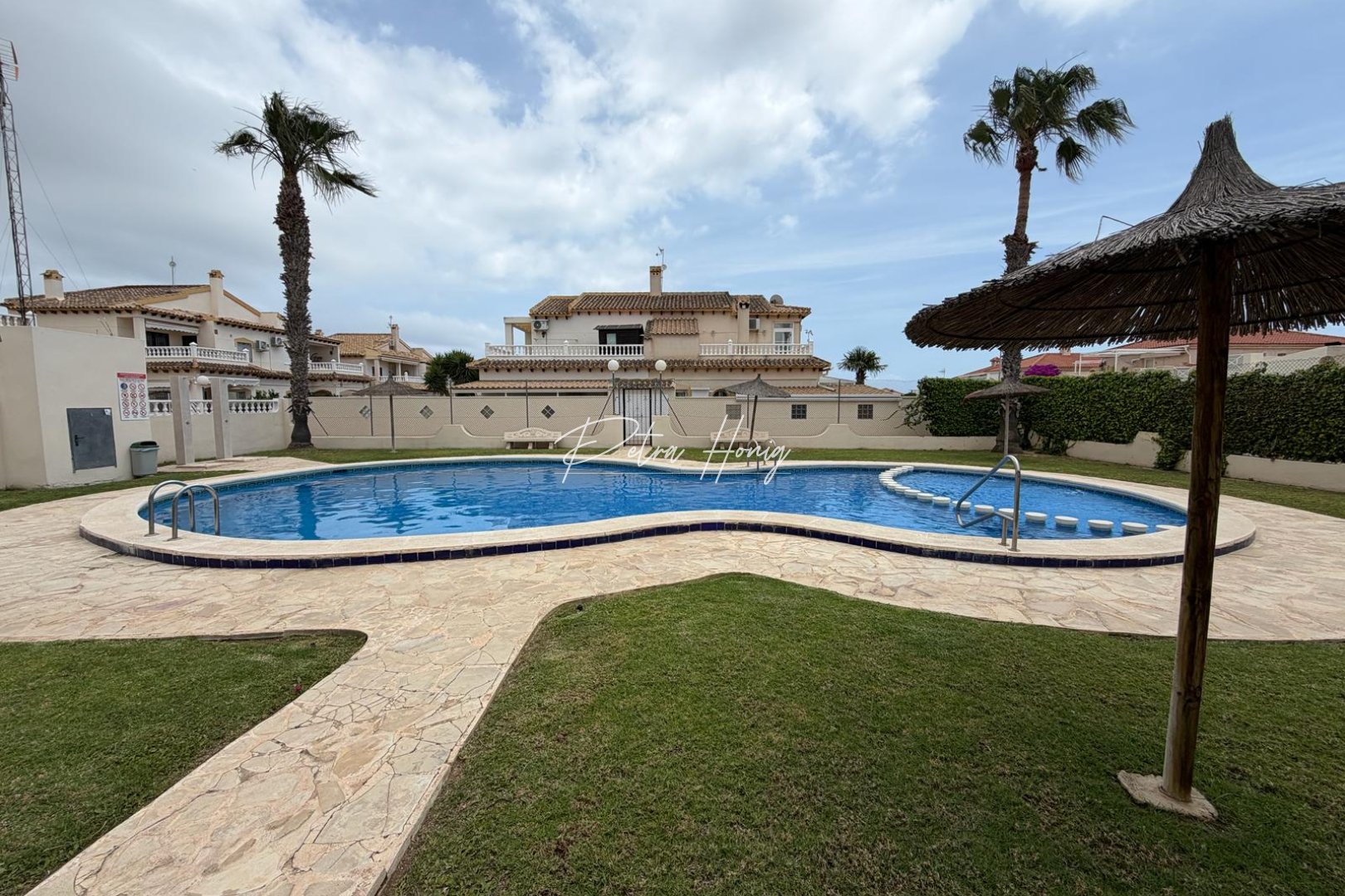 Resales - Villa - Playa Flamenca - Orihuela Costa