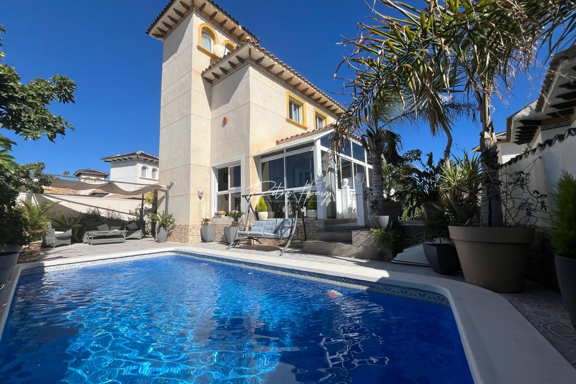 Resales - Villa - Playa Flamenca - Orihuela Costa