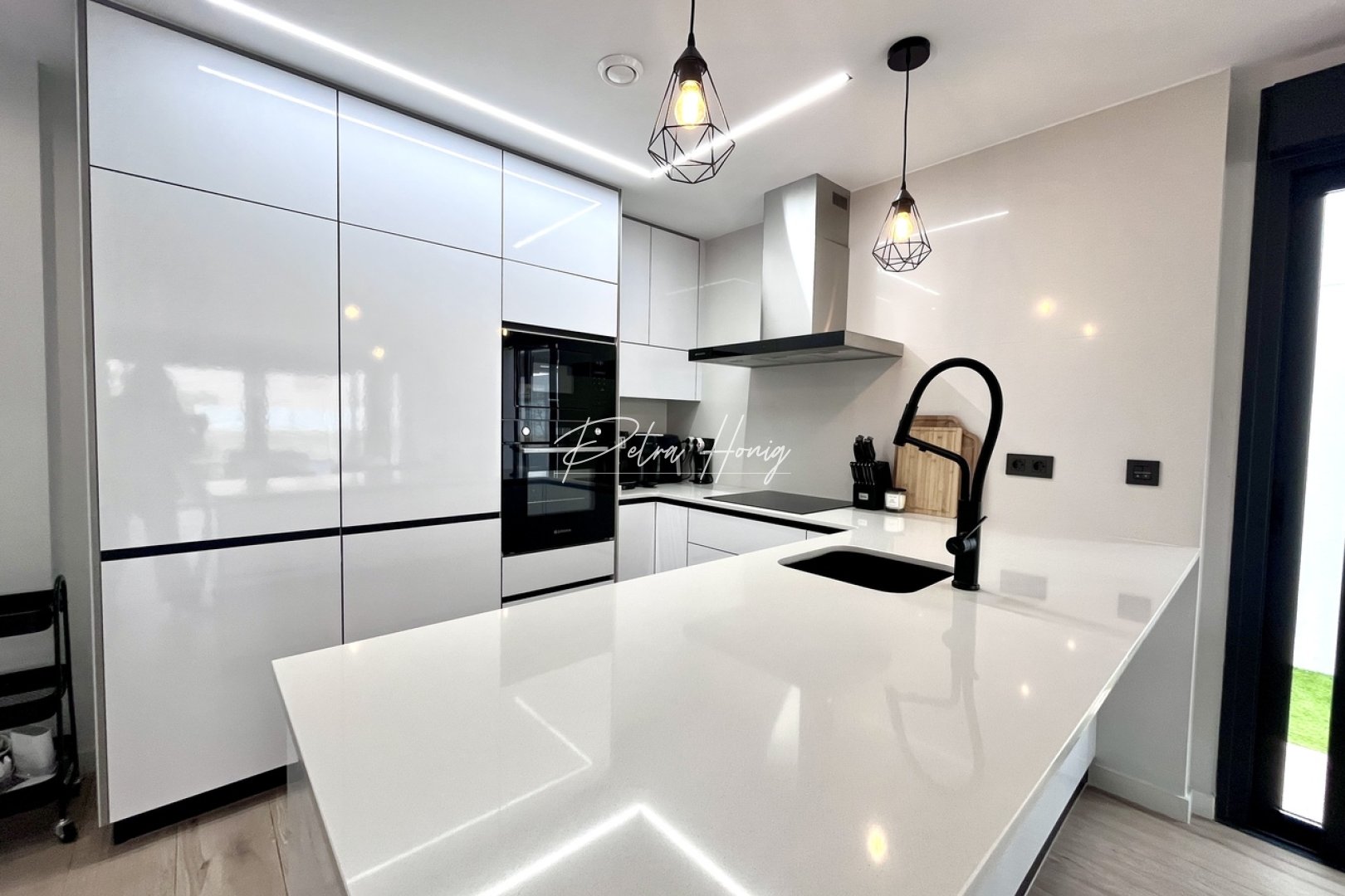 Resales - Villa - Punta Prima