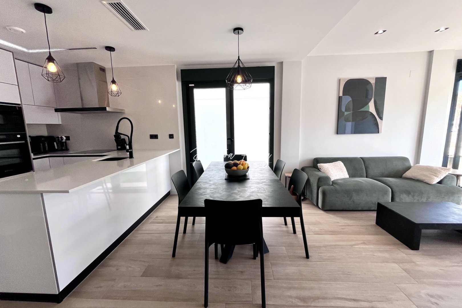 Resales - Villa - Punta Prima