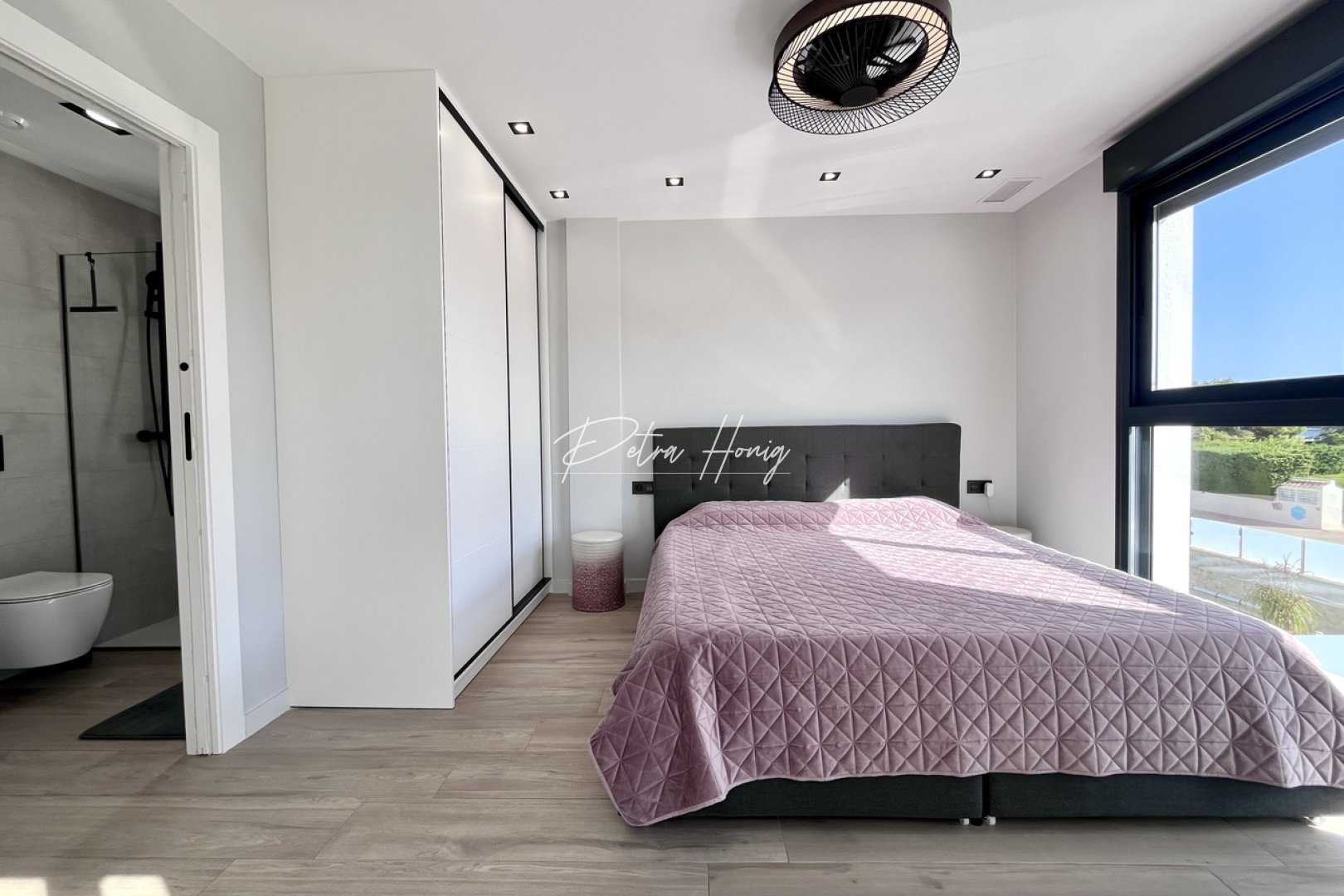 Resales - Villa - Punta Prima